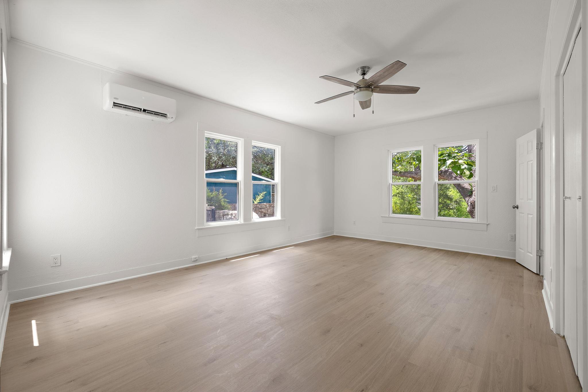 1301 Sloan St Property Photo 16