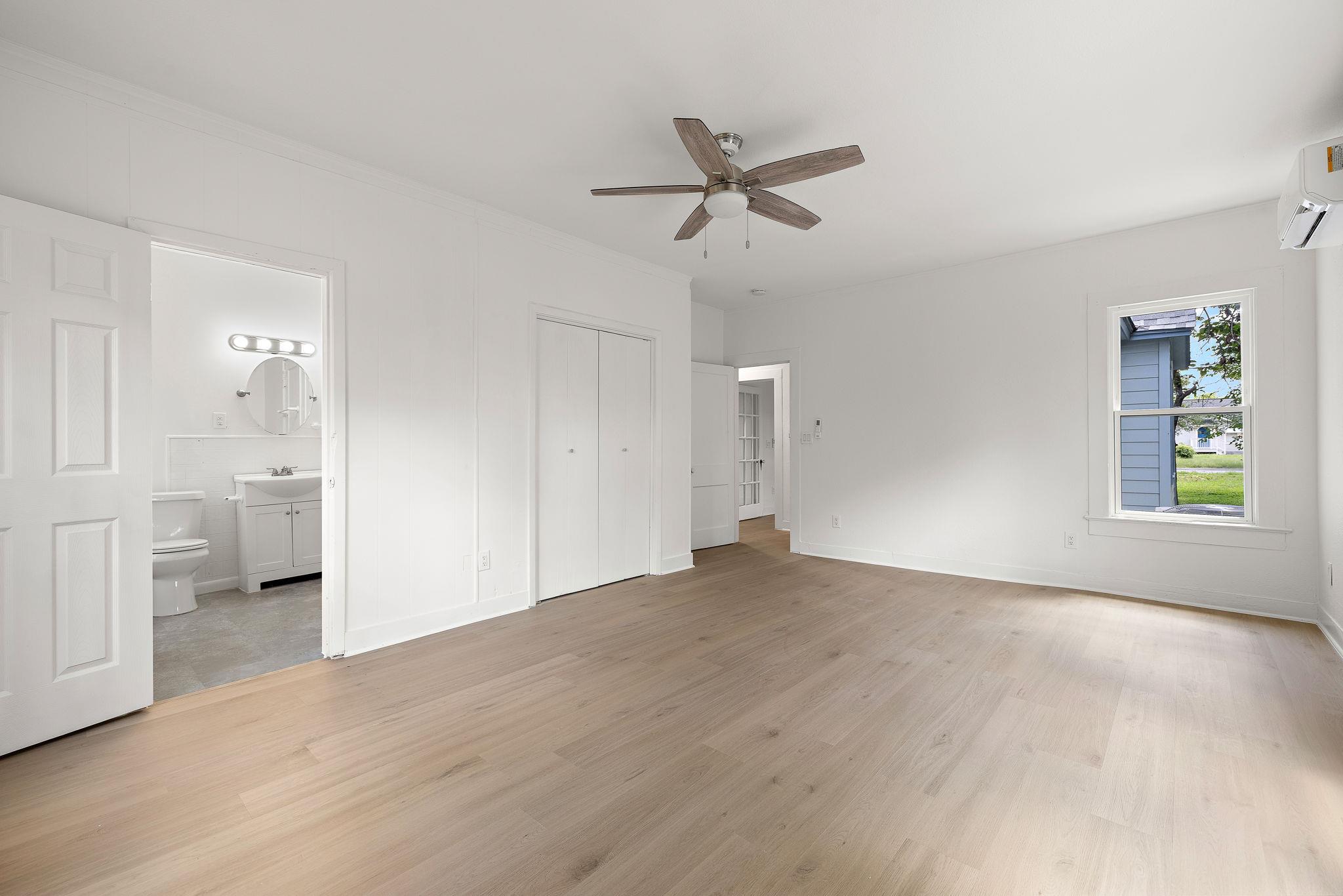 1301 Sloan St Property Photo 17