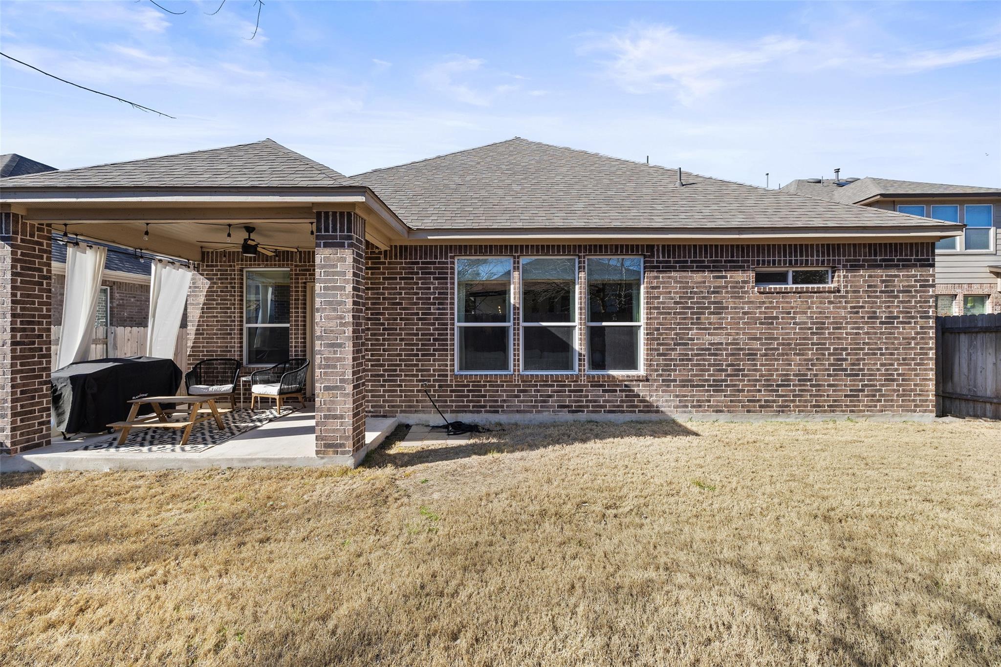 1633 Uhland Dr Property Photo 28
