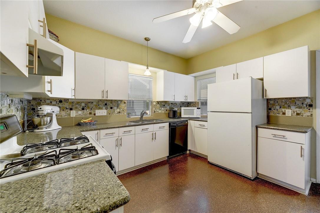 604 Fletcher St Property Photo 7