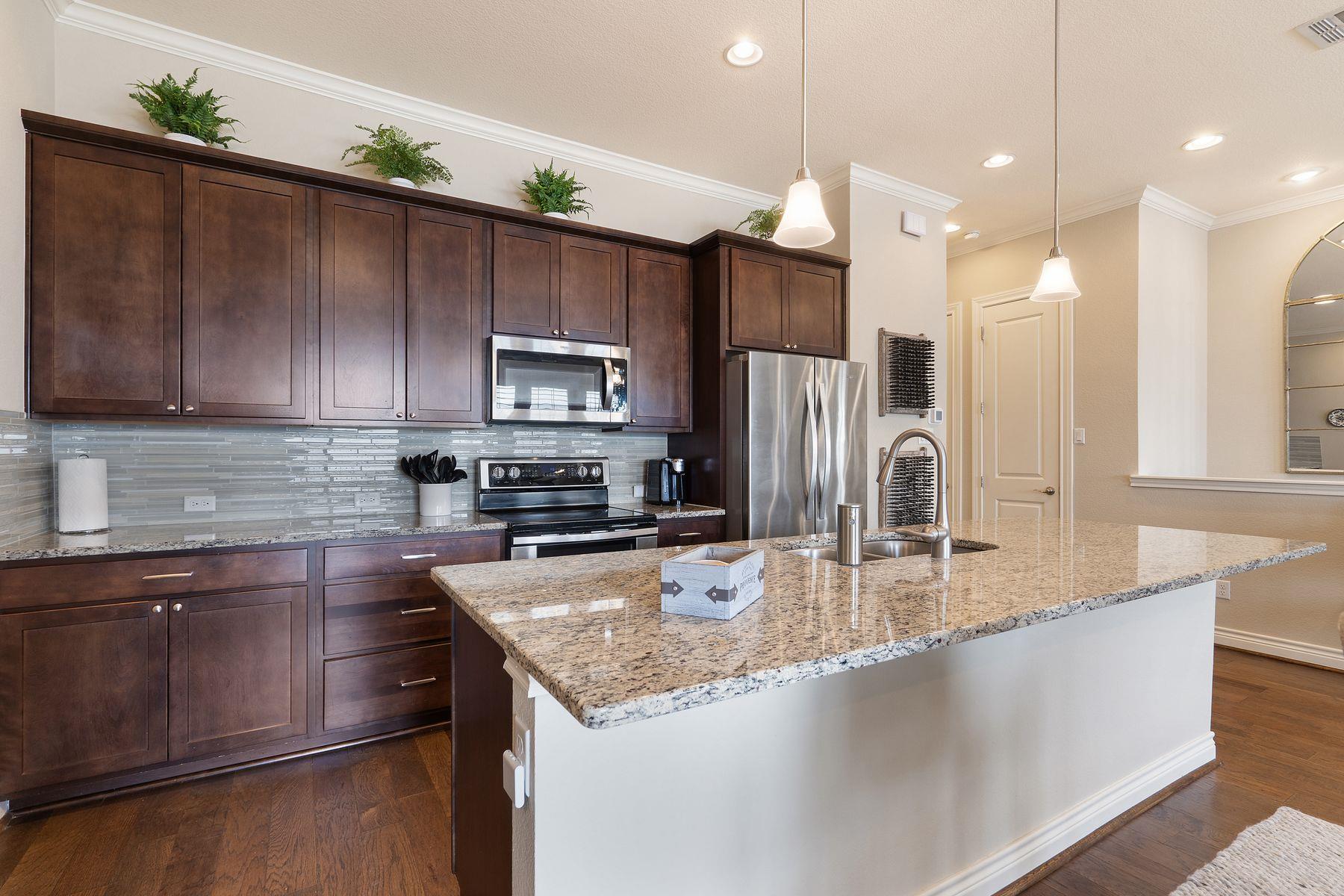 1209 Highknoll Ln Property Photo 11
