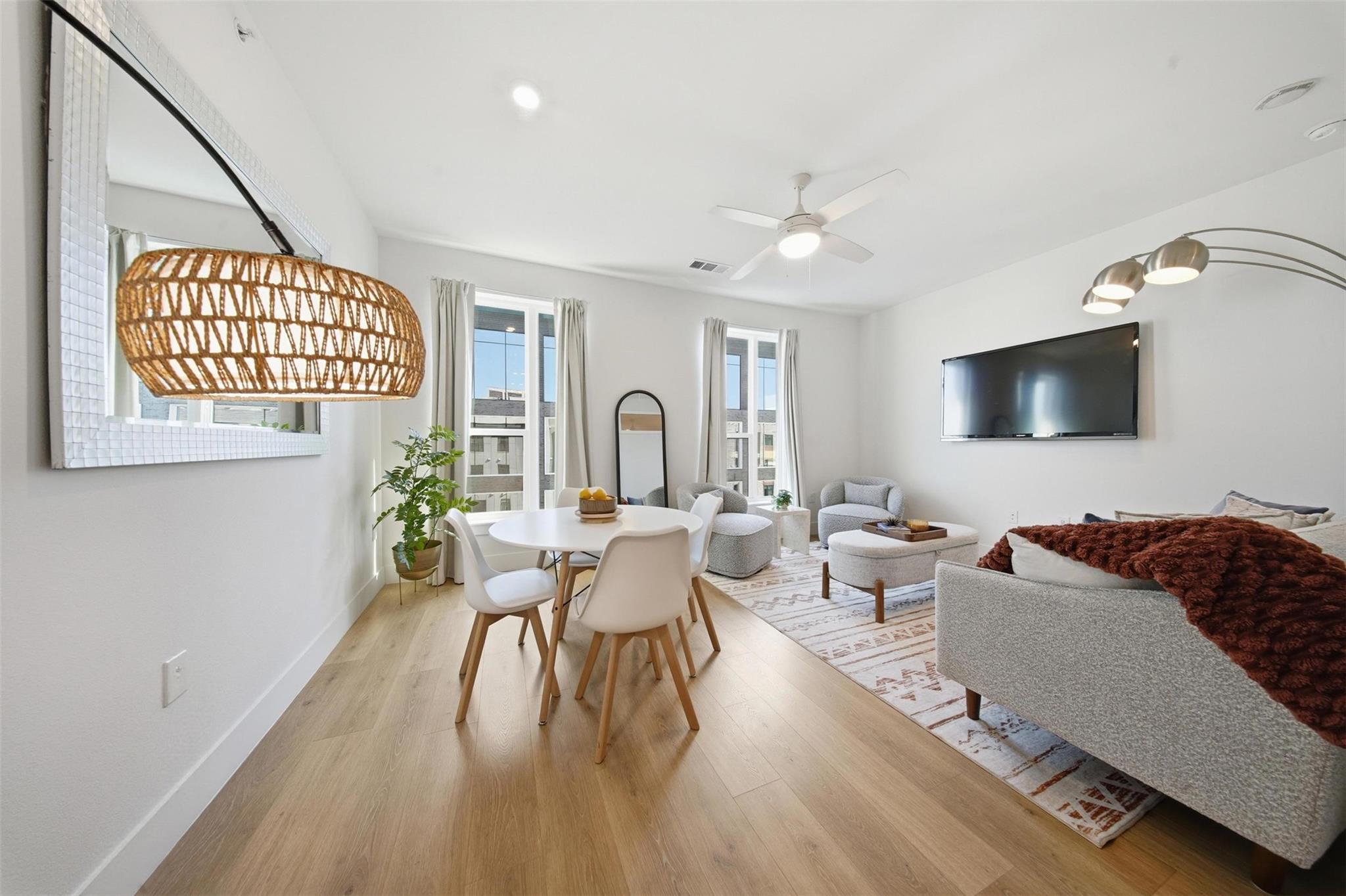 1701 Simond Ave #615 Property Photo 5