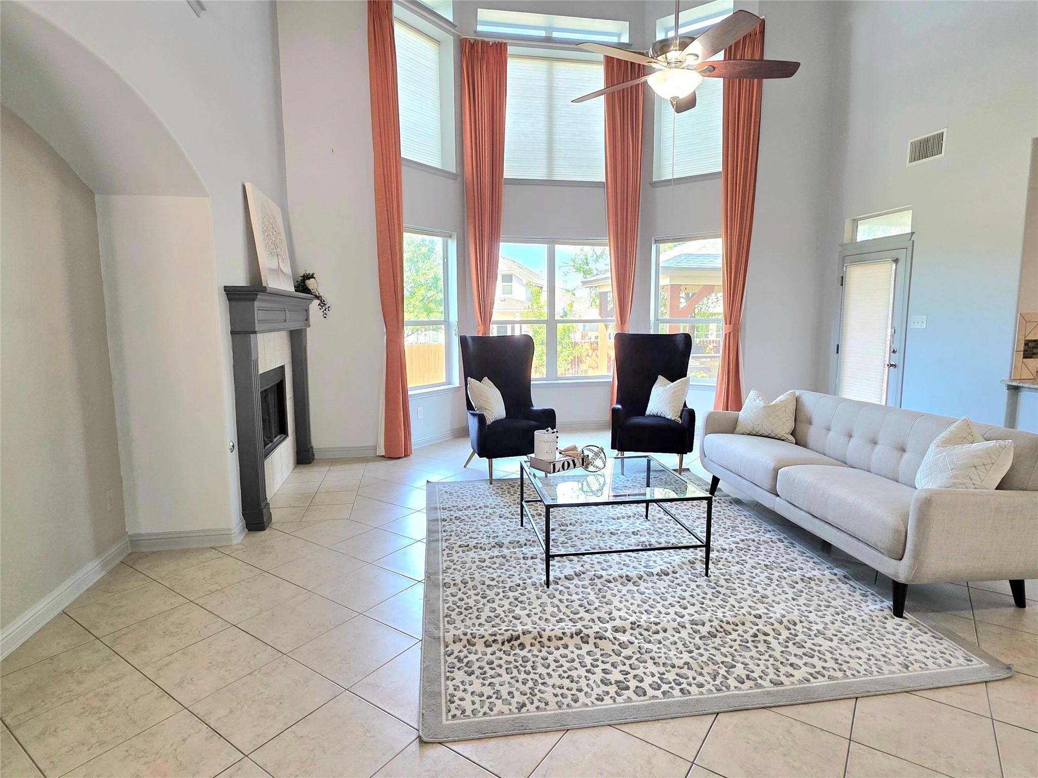 333 Spanish Mustang Dr Property Photo 6
