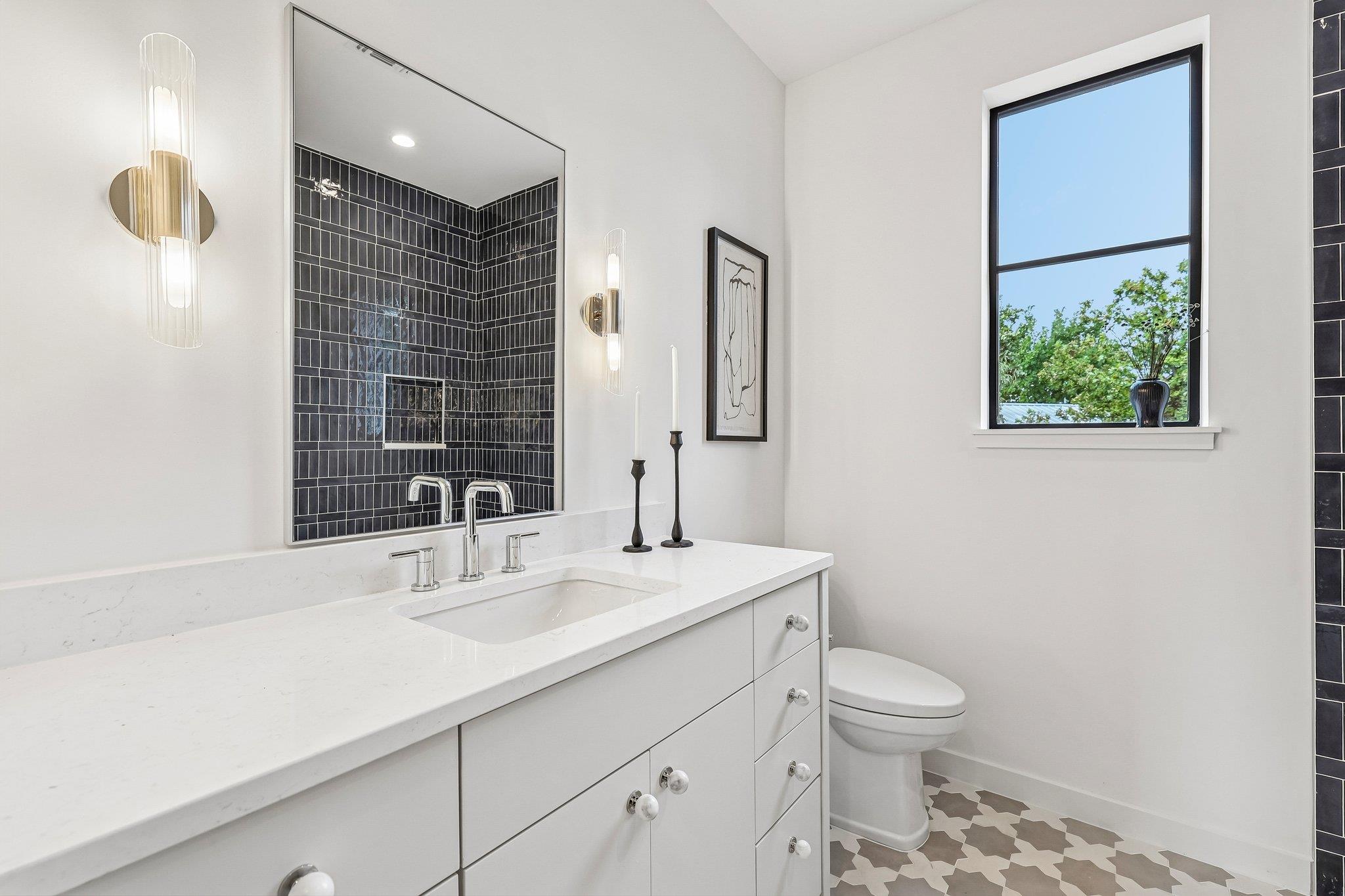 1709 Valeria St Property Photo 22