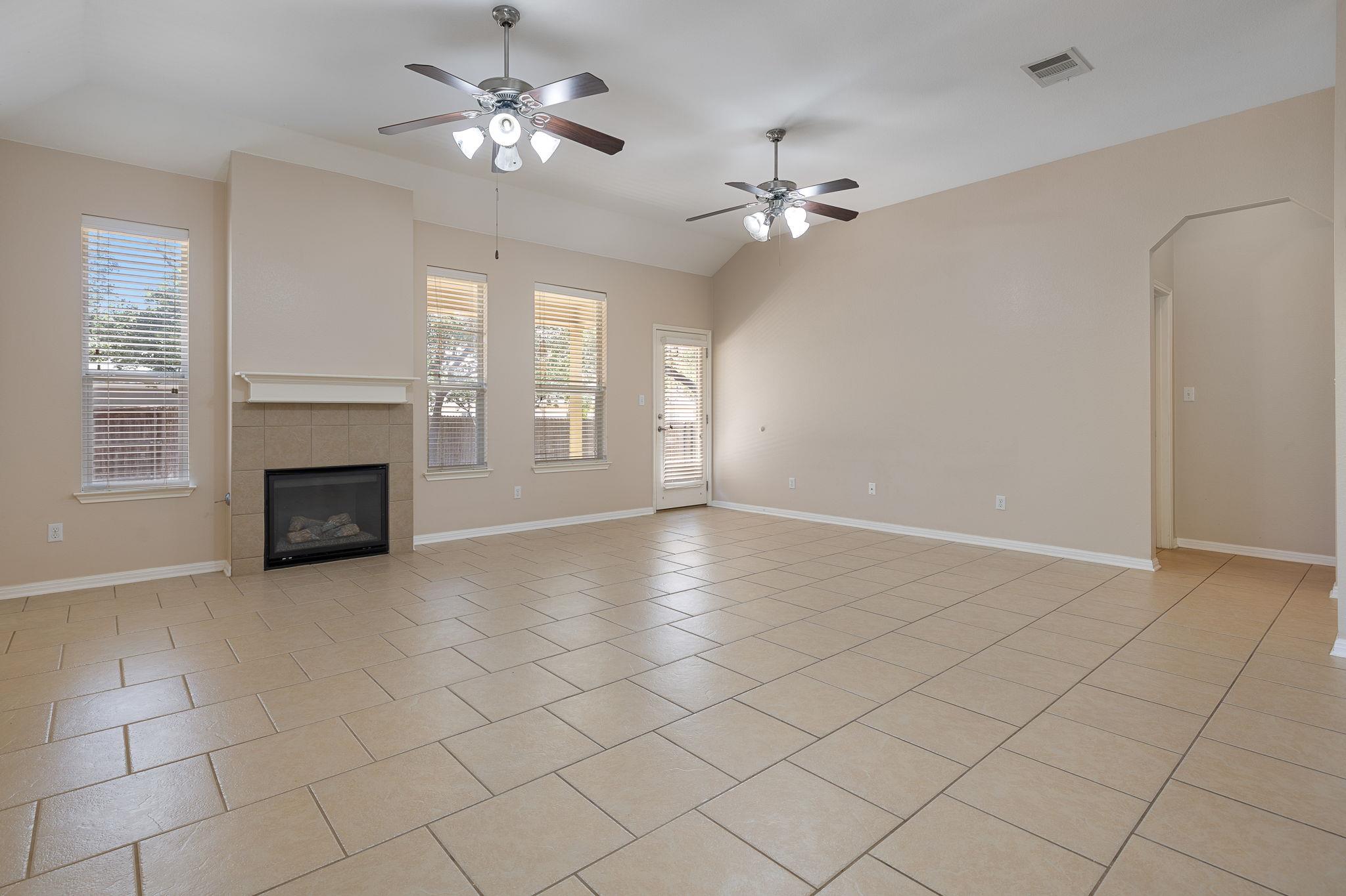 216 Cherry Laurel Dr Property Photo 7