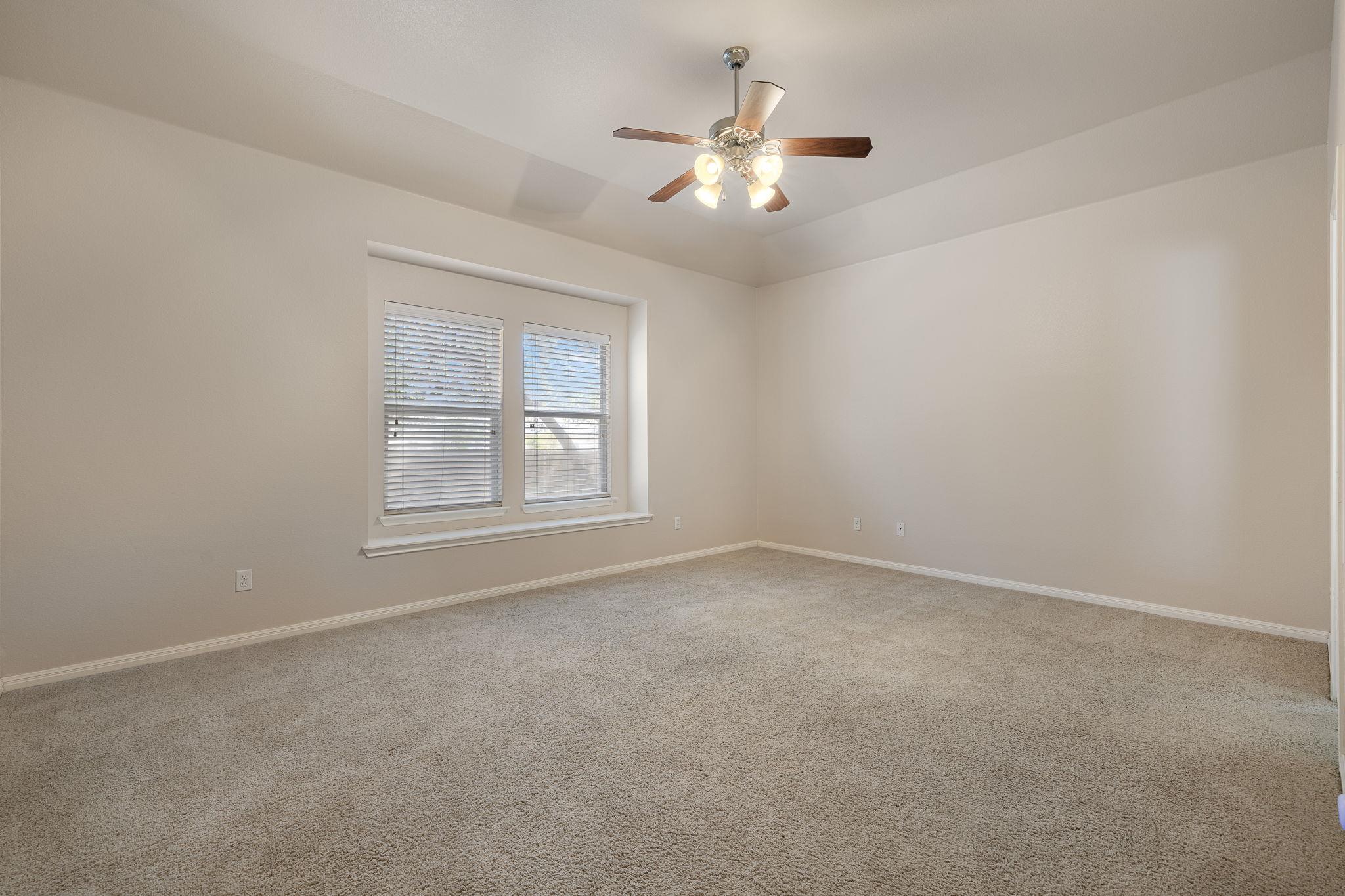 216 Cherry Laurel Dr Property Photo 10