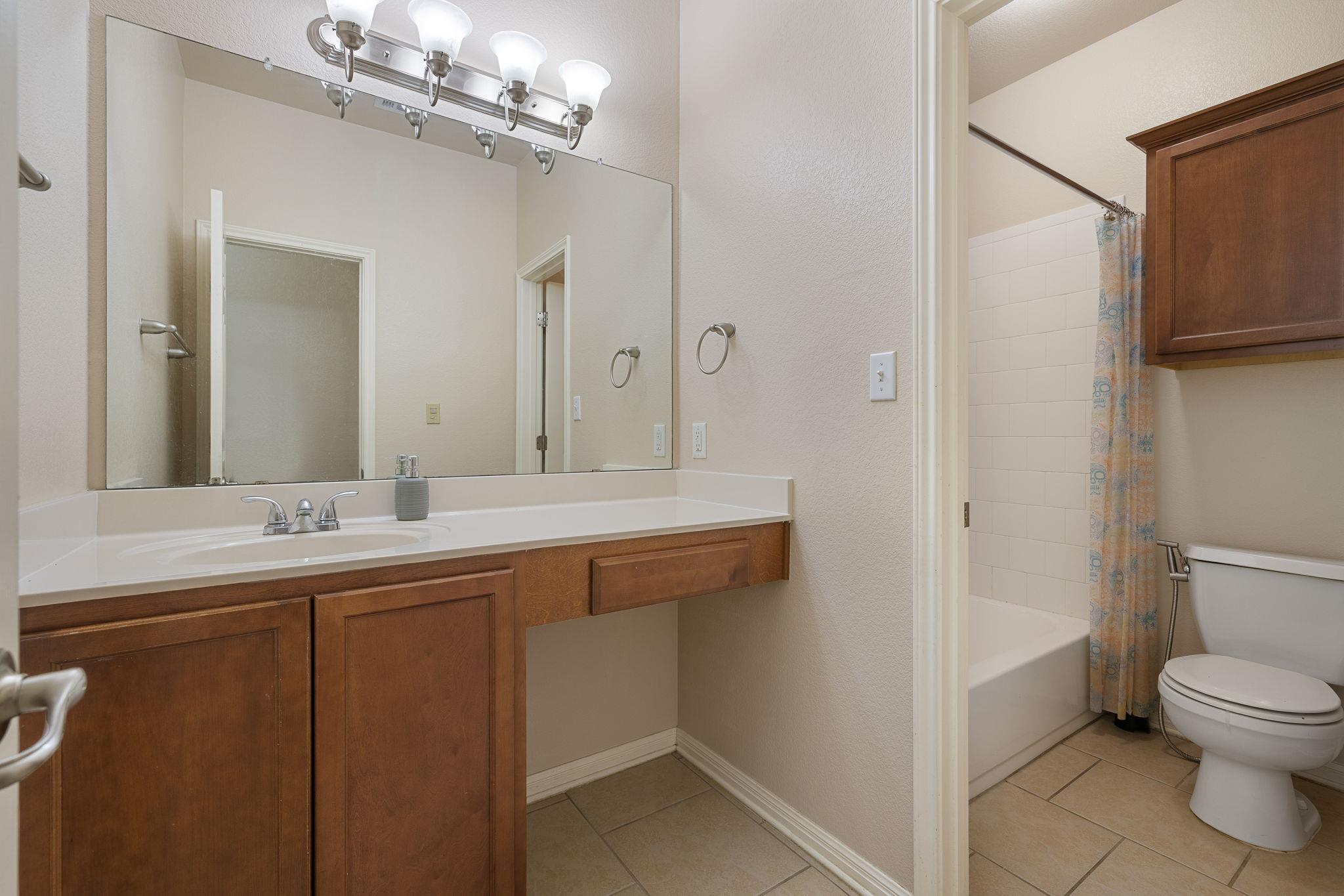 216 Cherry Laurel Dr Property Photo 14