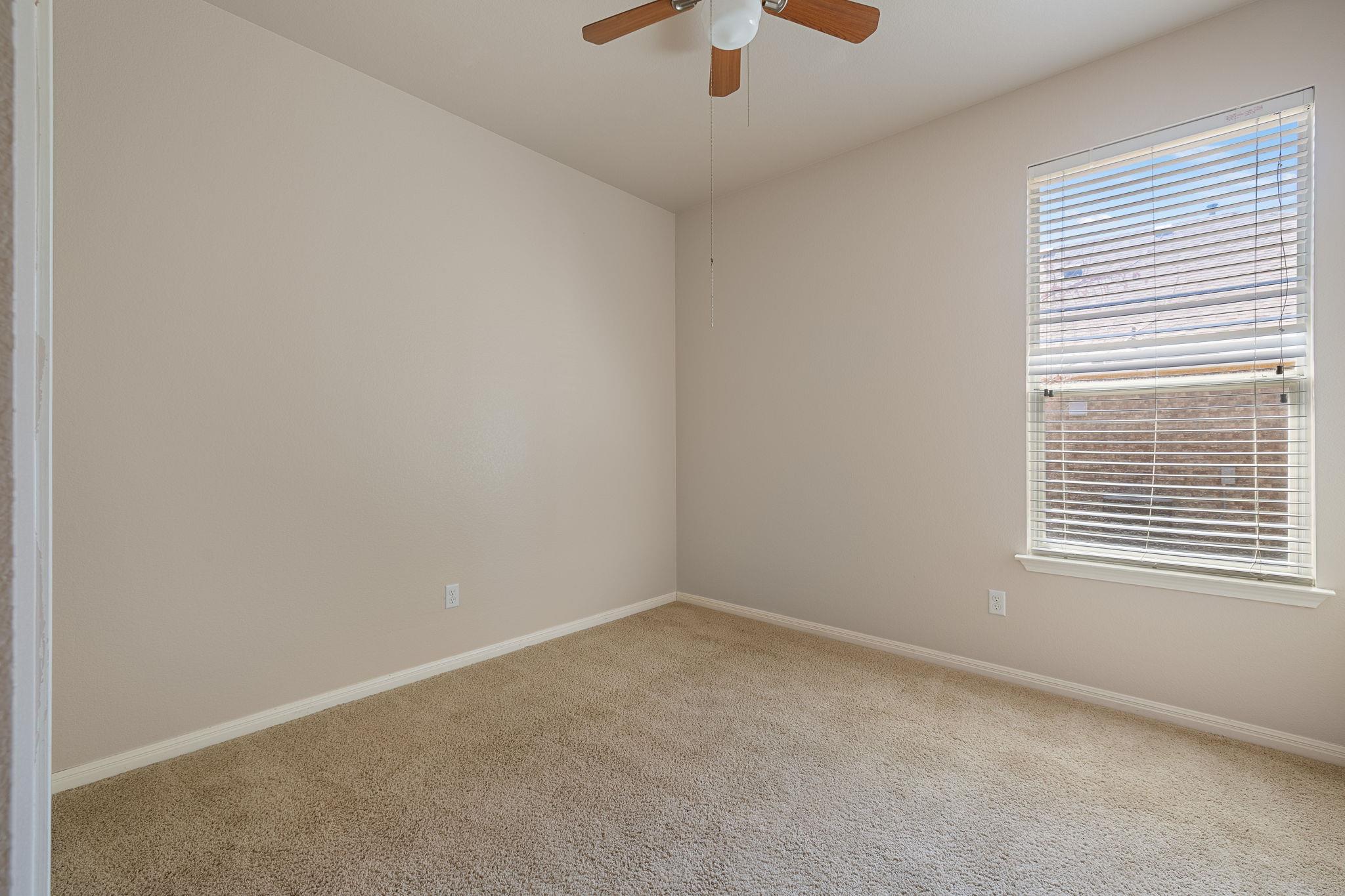 216 Cherry Laurel Dr Property Photo 16
