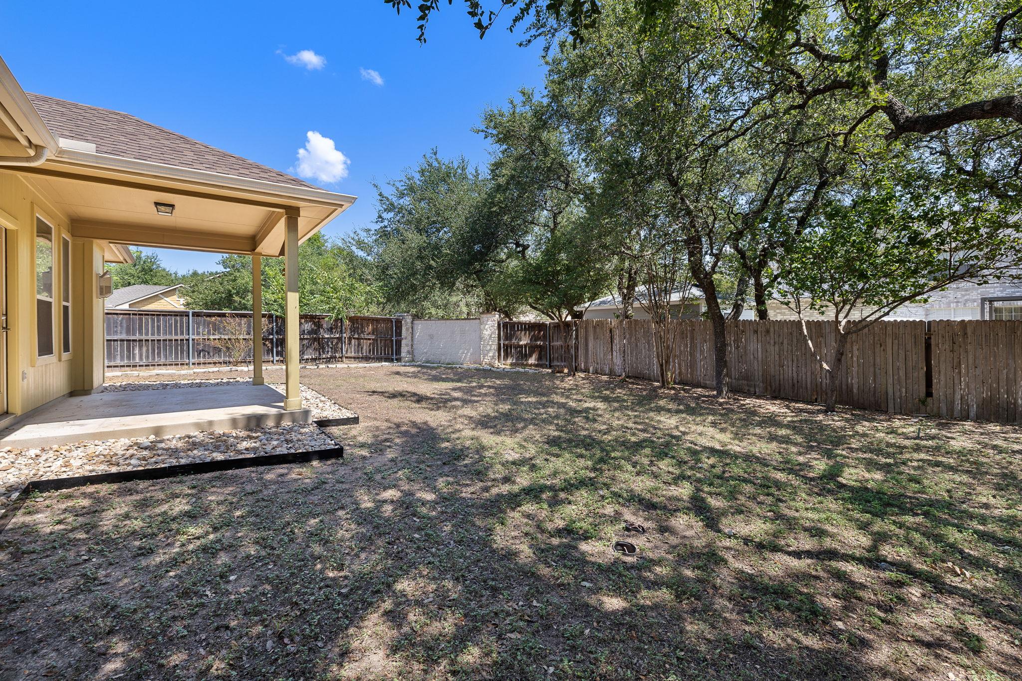 216 Cherry Laurel Dr Property Photo 20