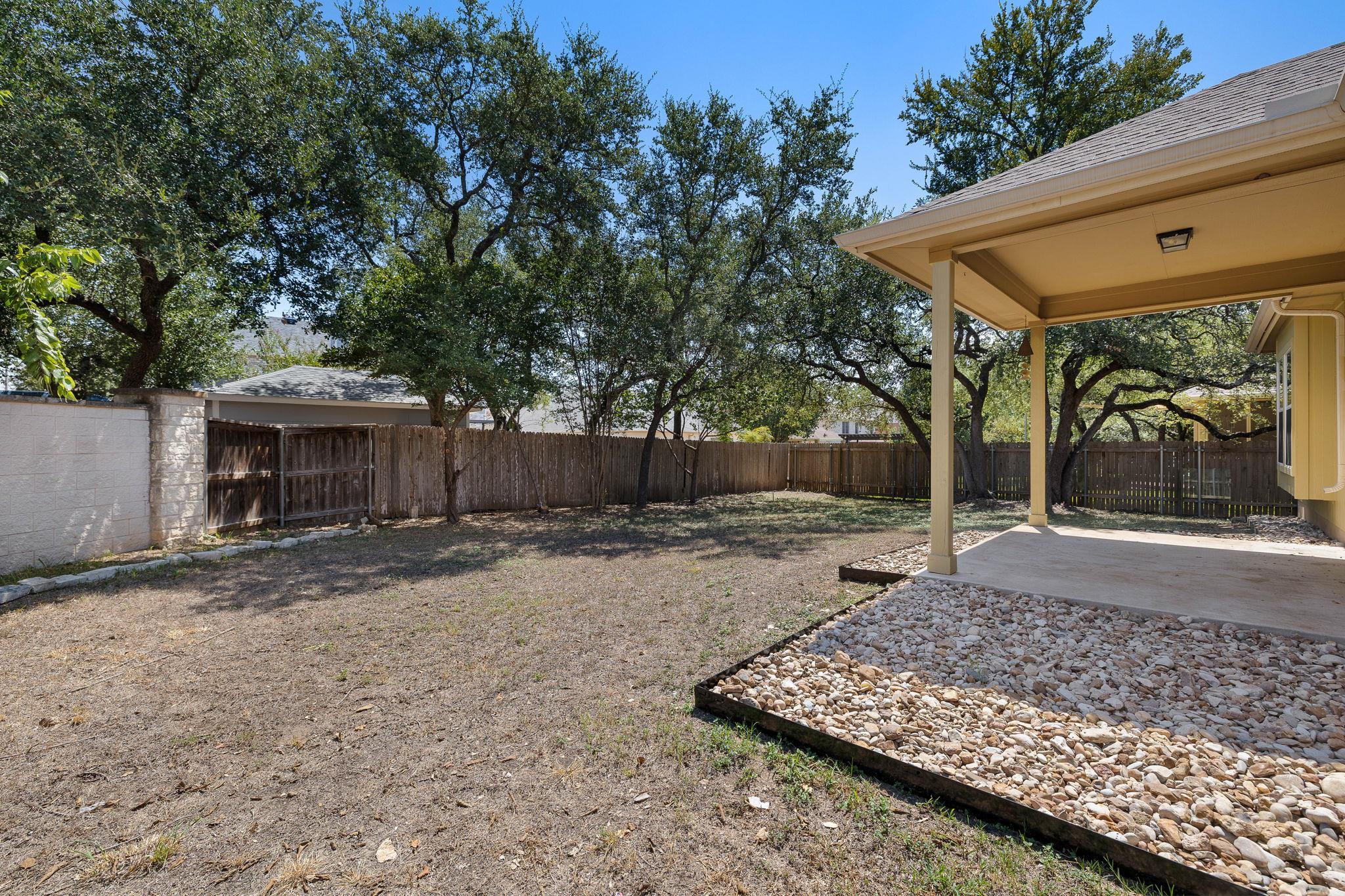 216 Cherry Laurel Dr Property Photo 22