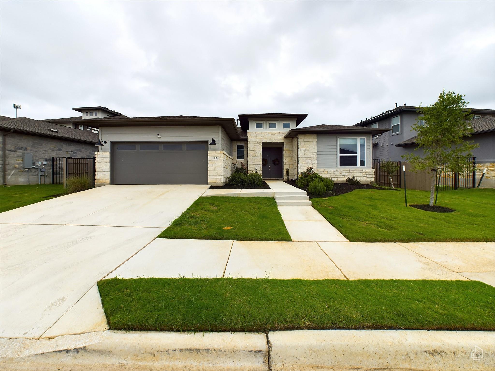 8120 Thelma Jean Dr Property Photo 6