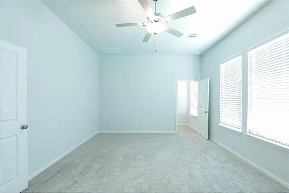 135 Horseshoe Cv Property Photo 6