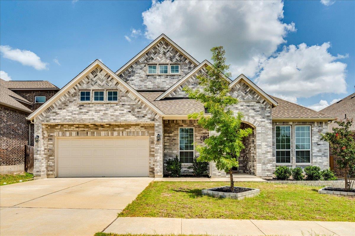 623 Baretta Loop Property Photo 1
