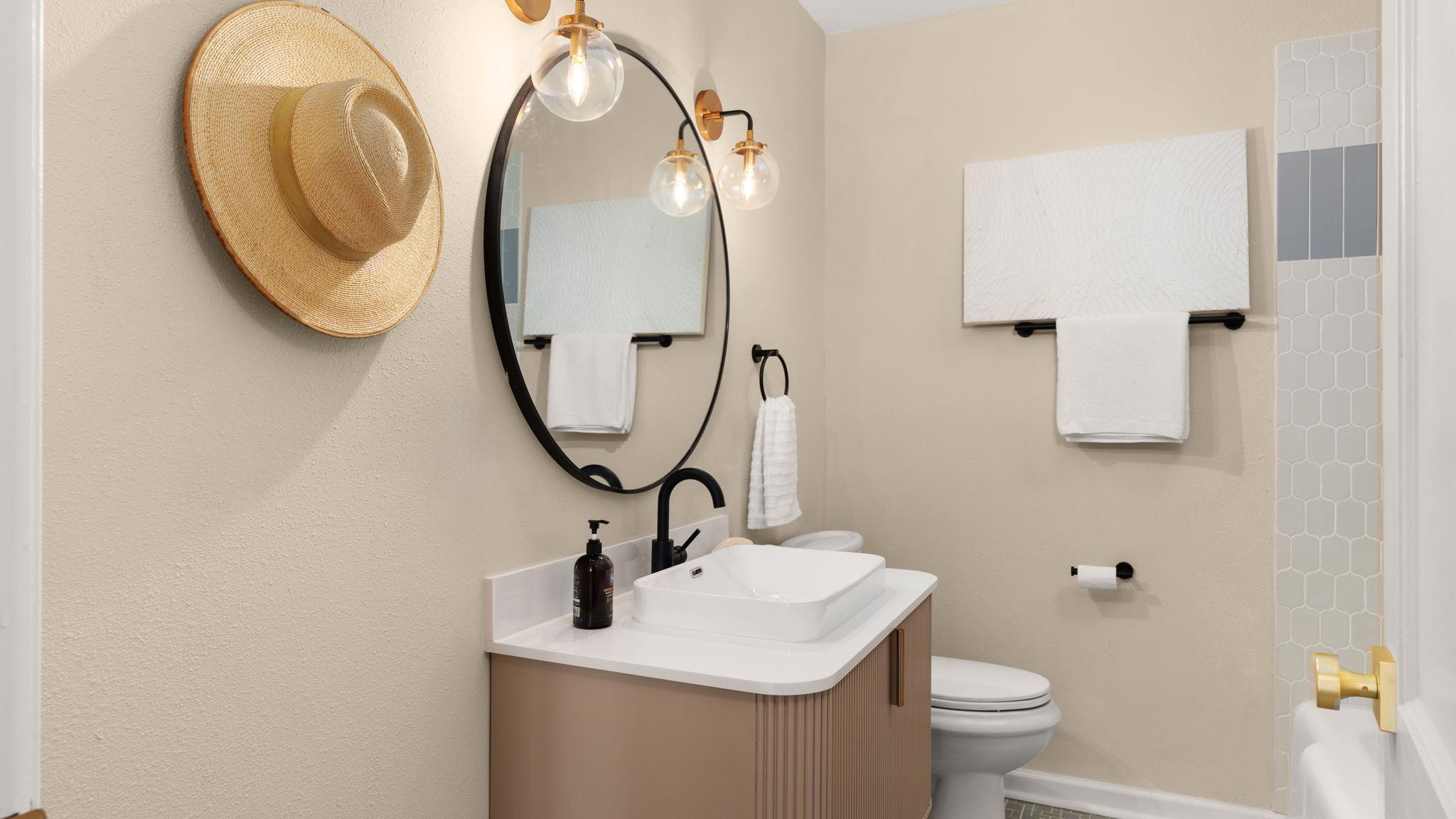 5807 Woodview Ave Property Photo 15