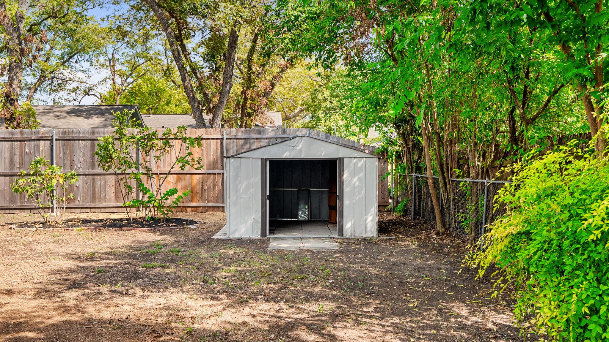 5807 Woodview Ave Property Photo 21