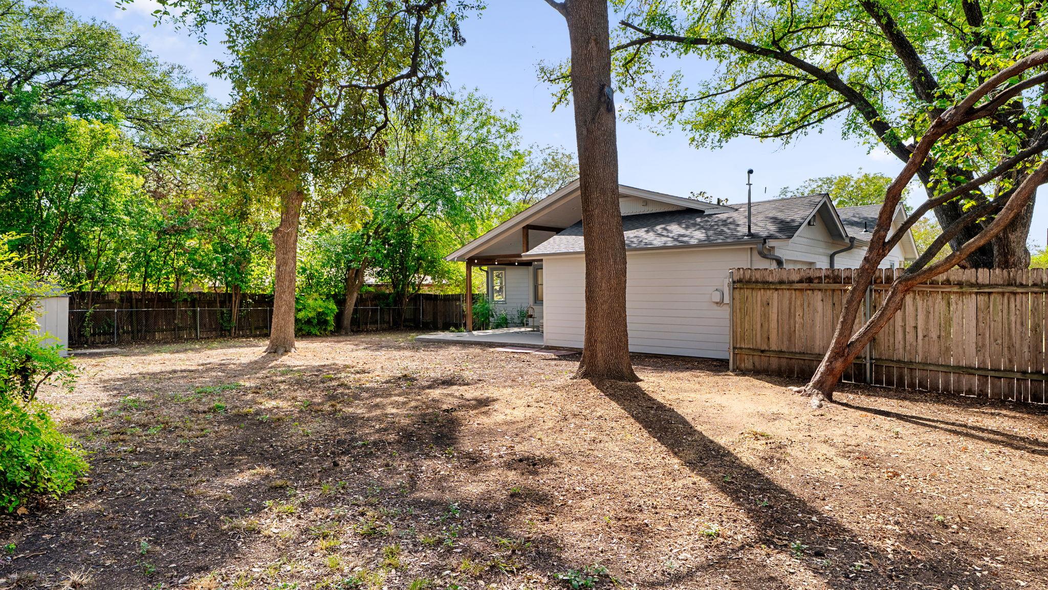 5807 Woodview Ave Property Photo 24