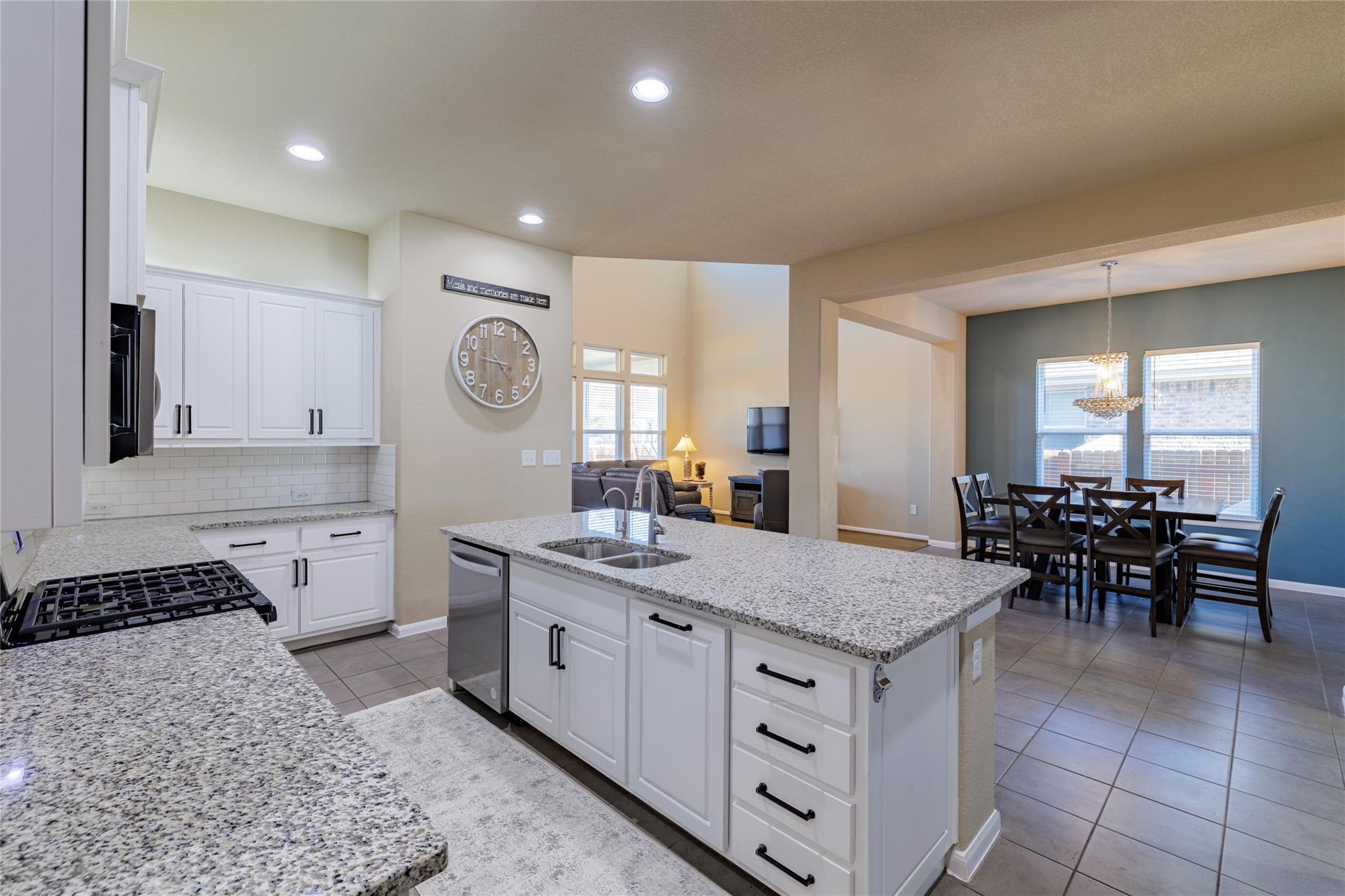6768 Catania Loop Property Photo 7