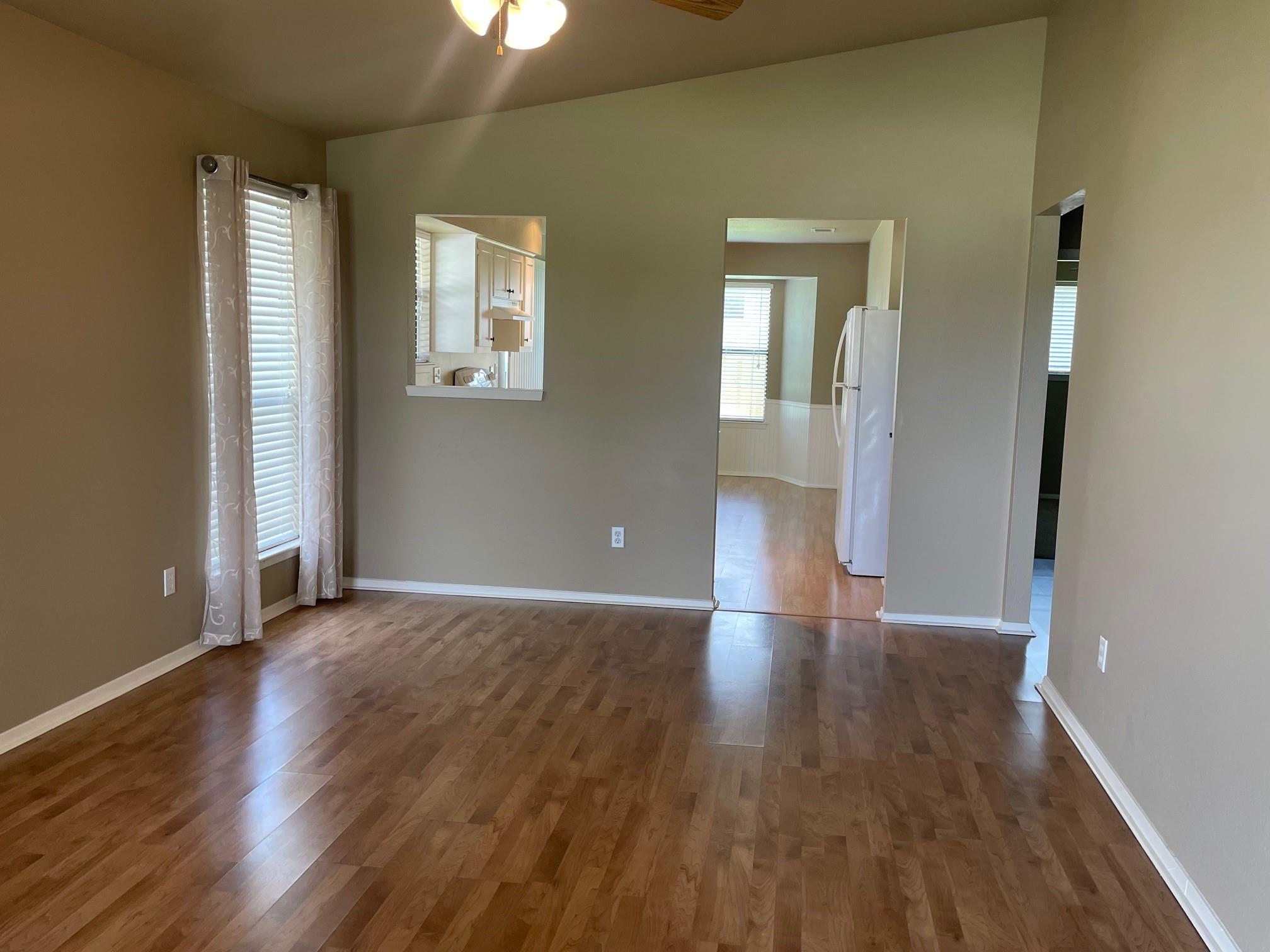 206 E Walter St #a Property Photo 2