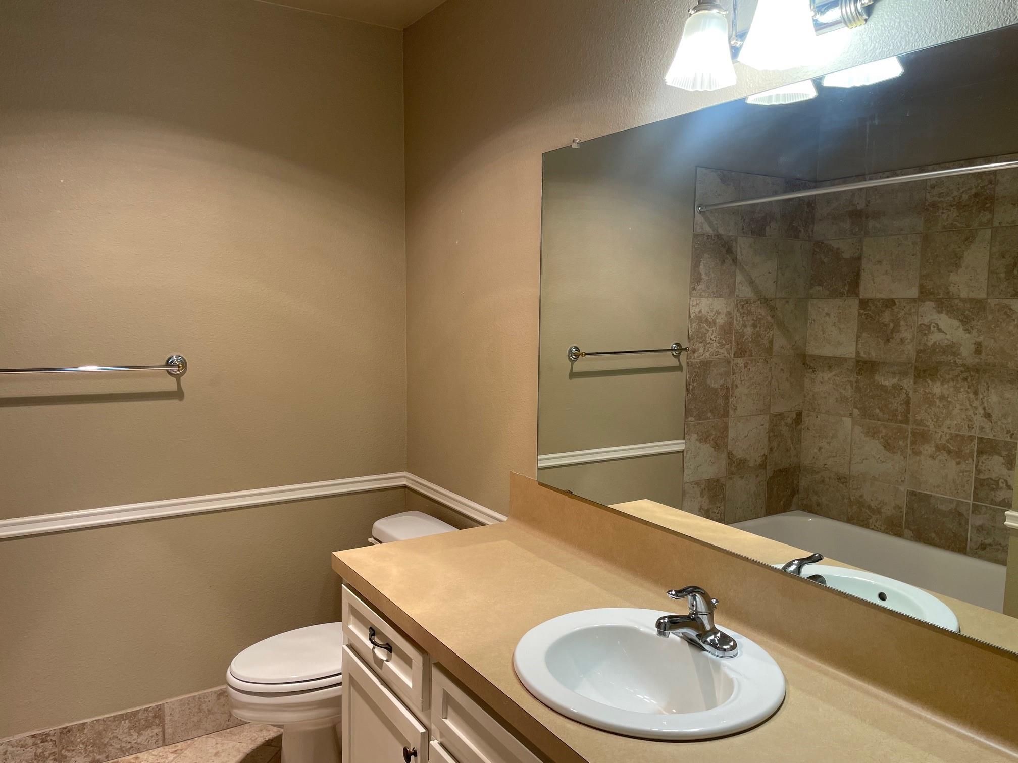 206 E Walter St #a Property Photo 9