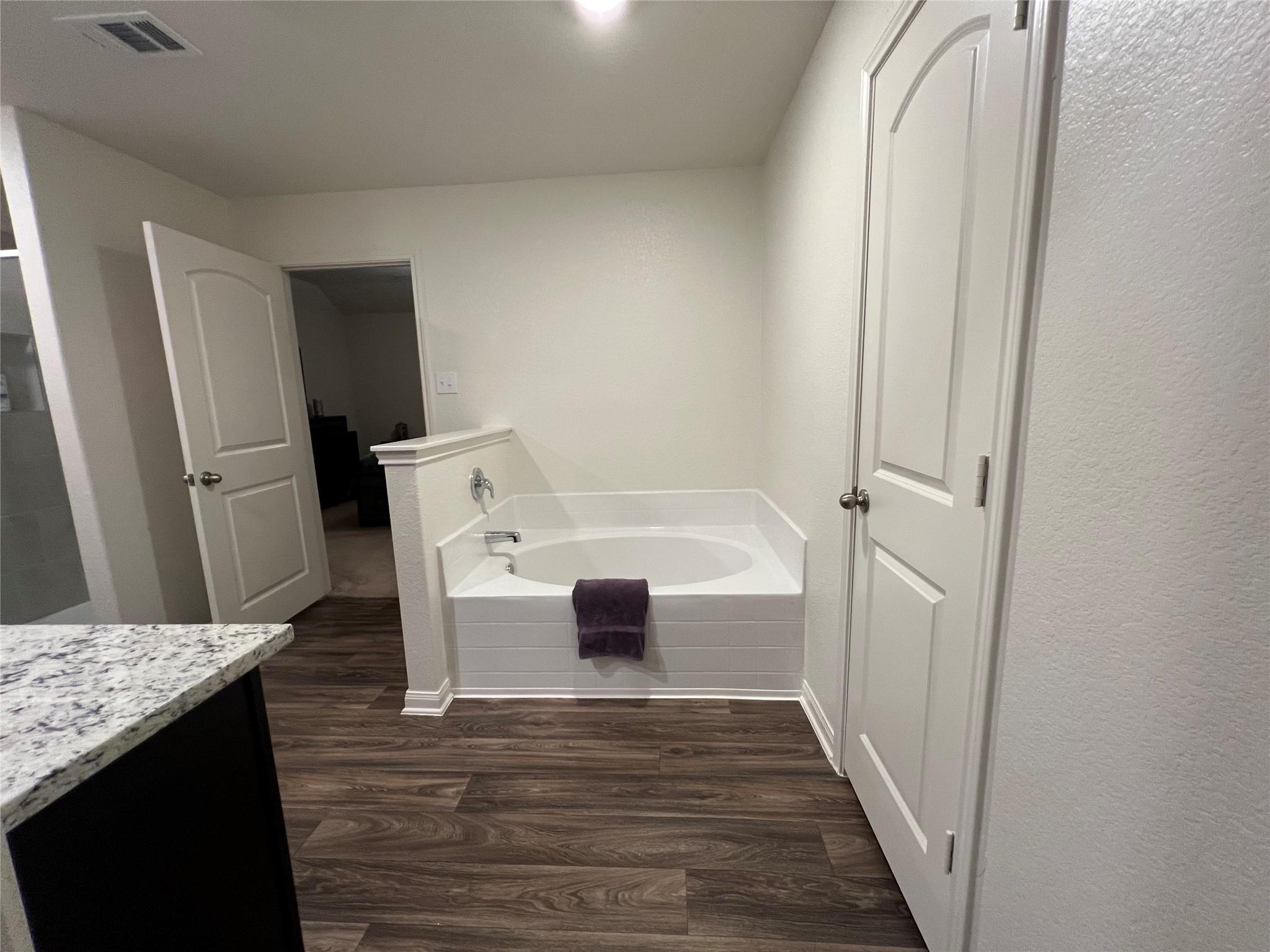 18728 Speculator Ln Property Photo 6