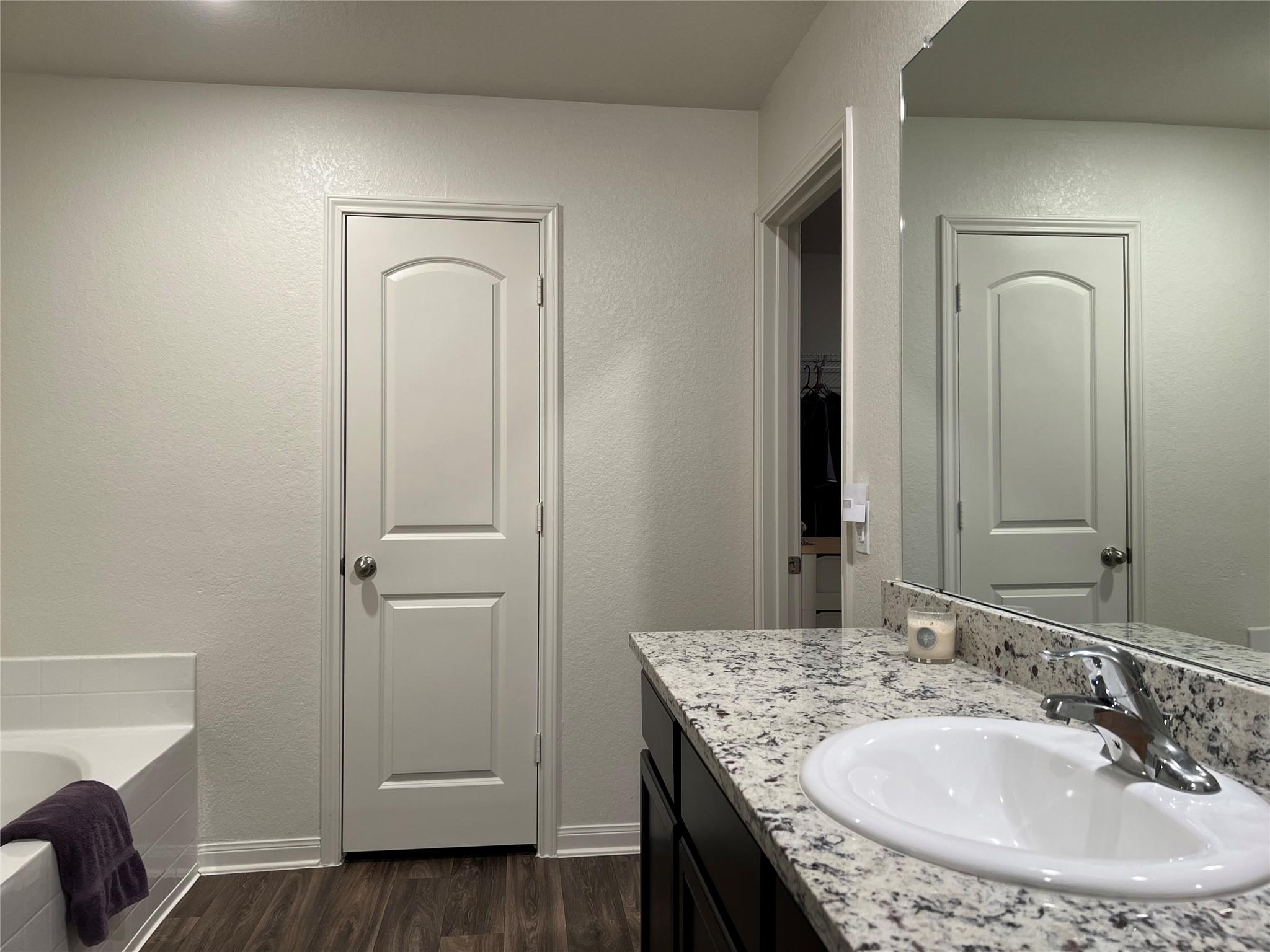 18728 Speculator Ln Property Photo 7