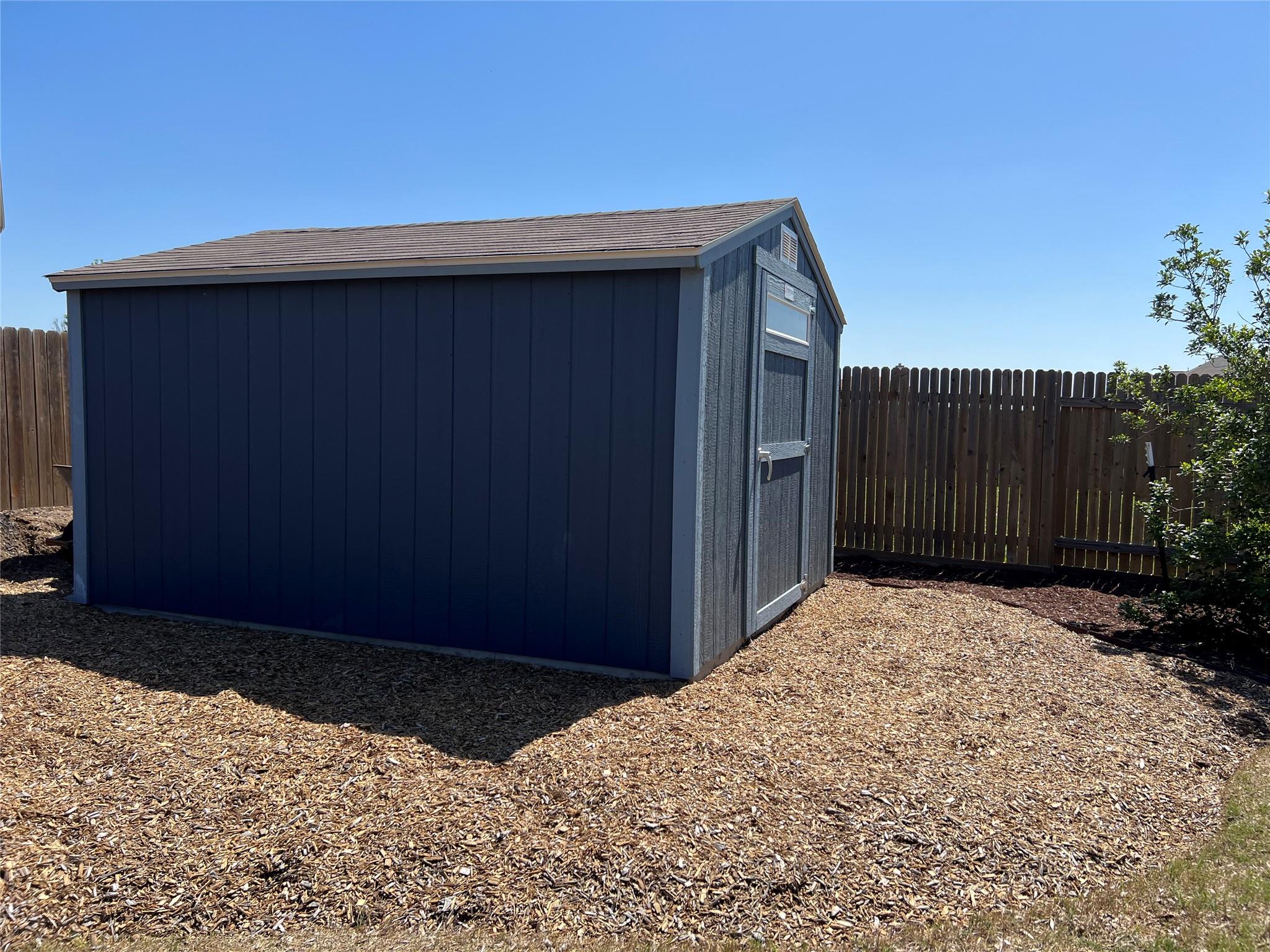 18728 Speculator Ln Property Photo 14