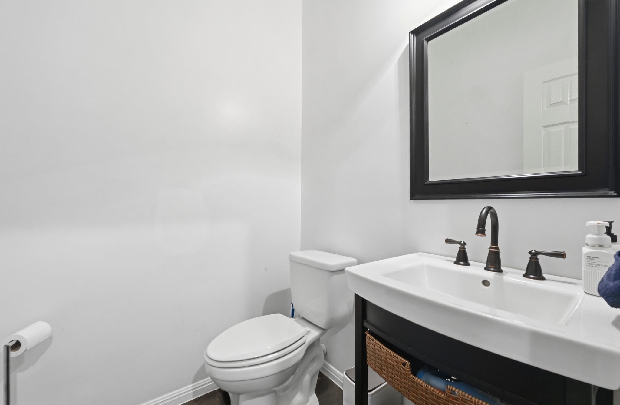 11222 Tracton Ln Property Photo 21