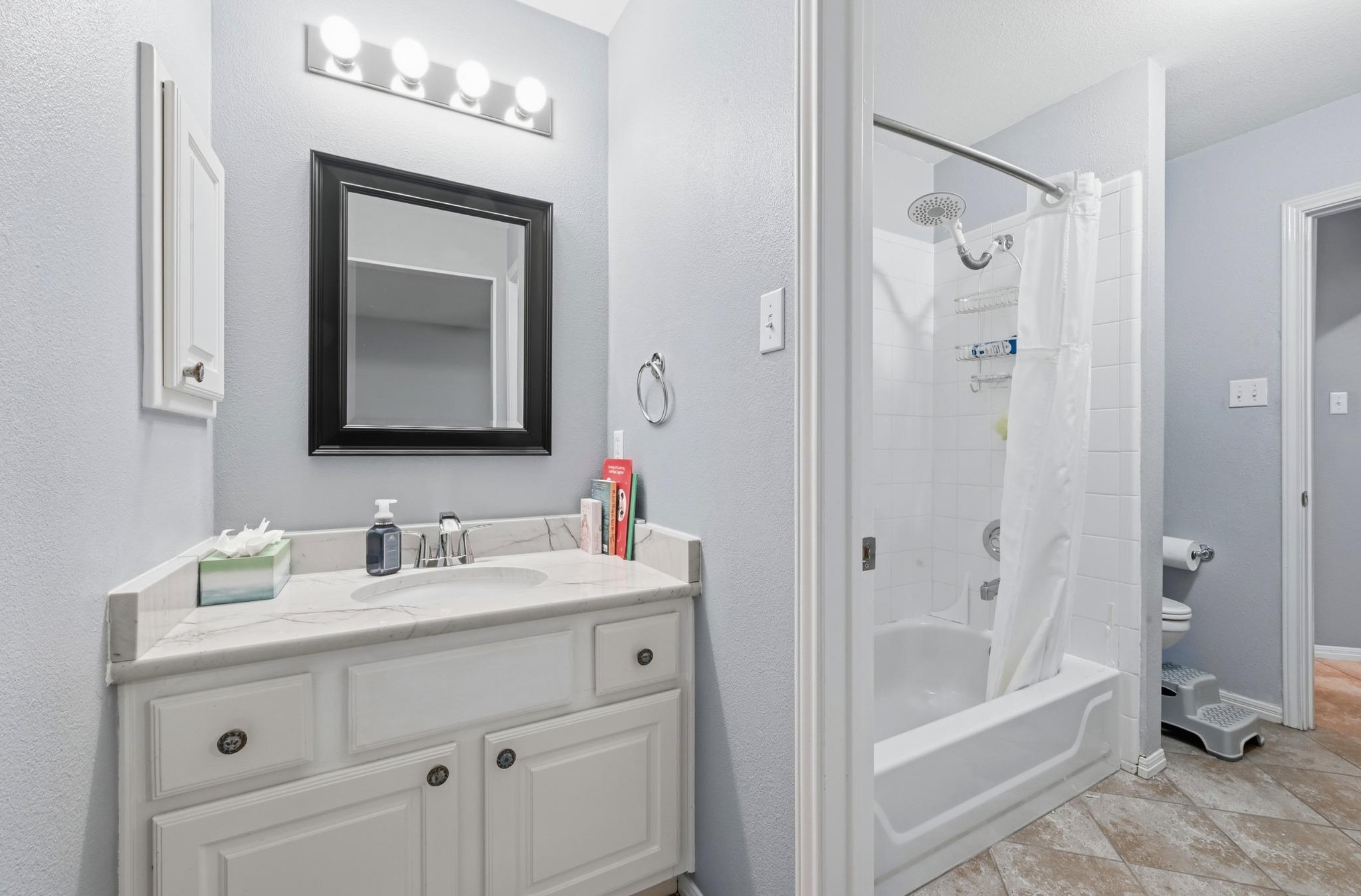 11222 Tracton Ln Property Photo 34