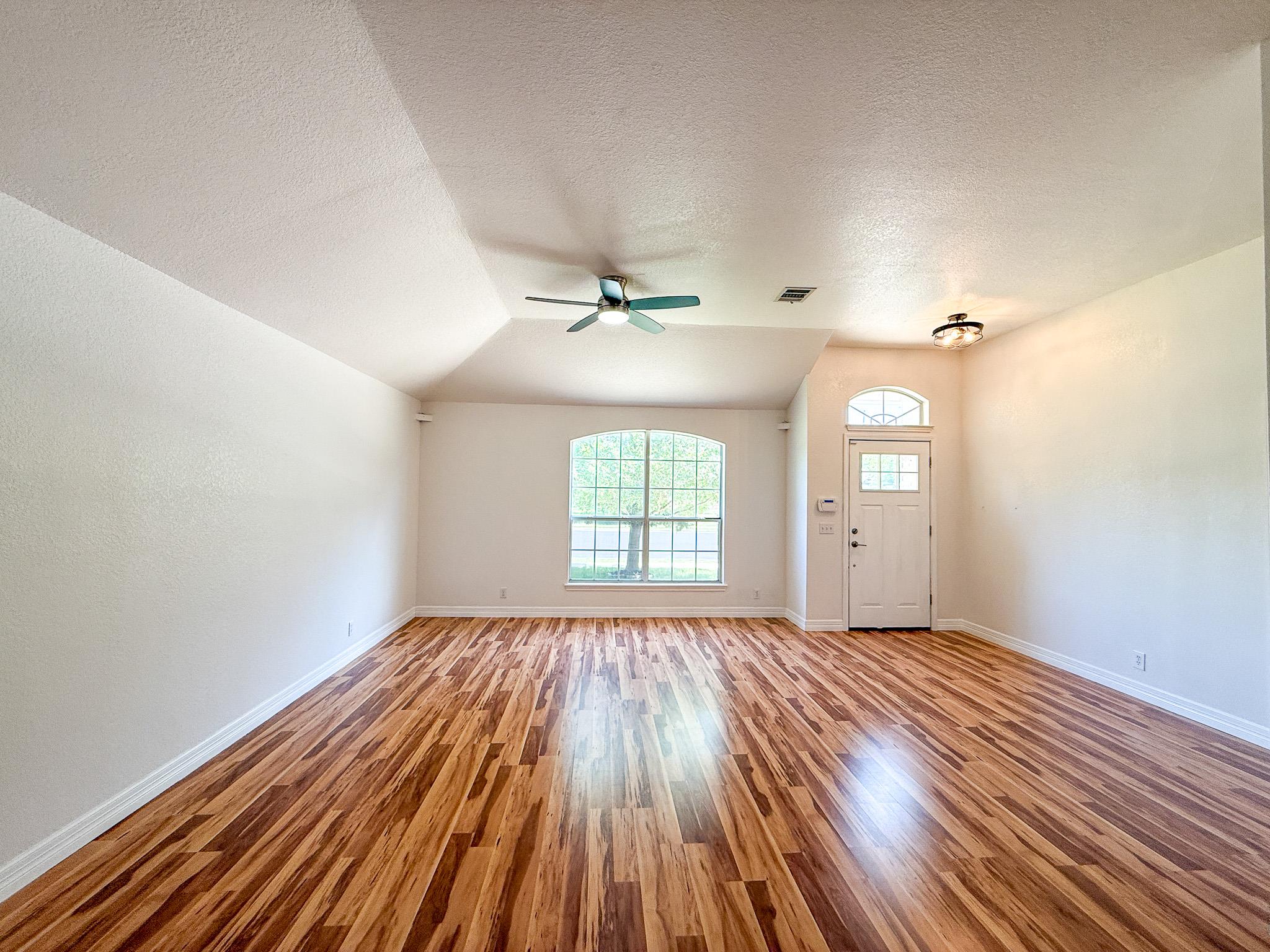 16908 Cactus Blossom Dr Property Photo 3