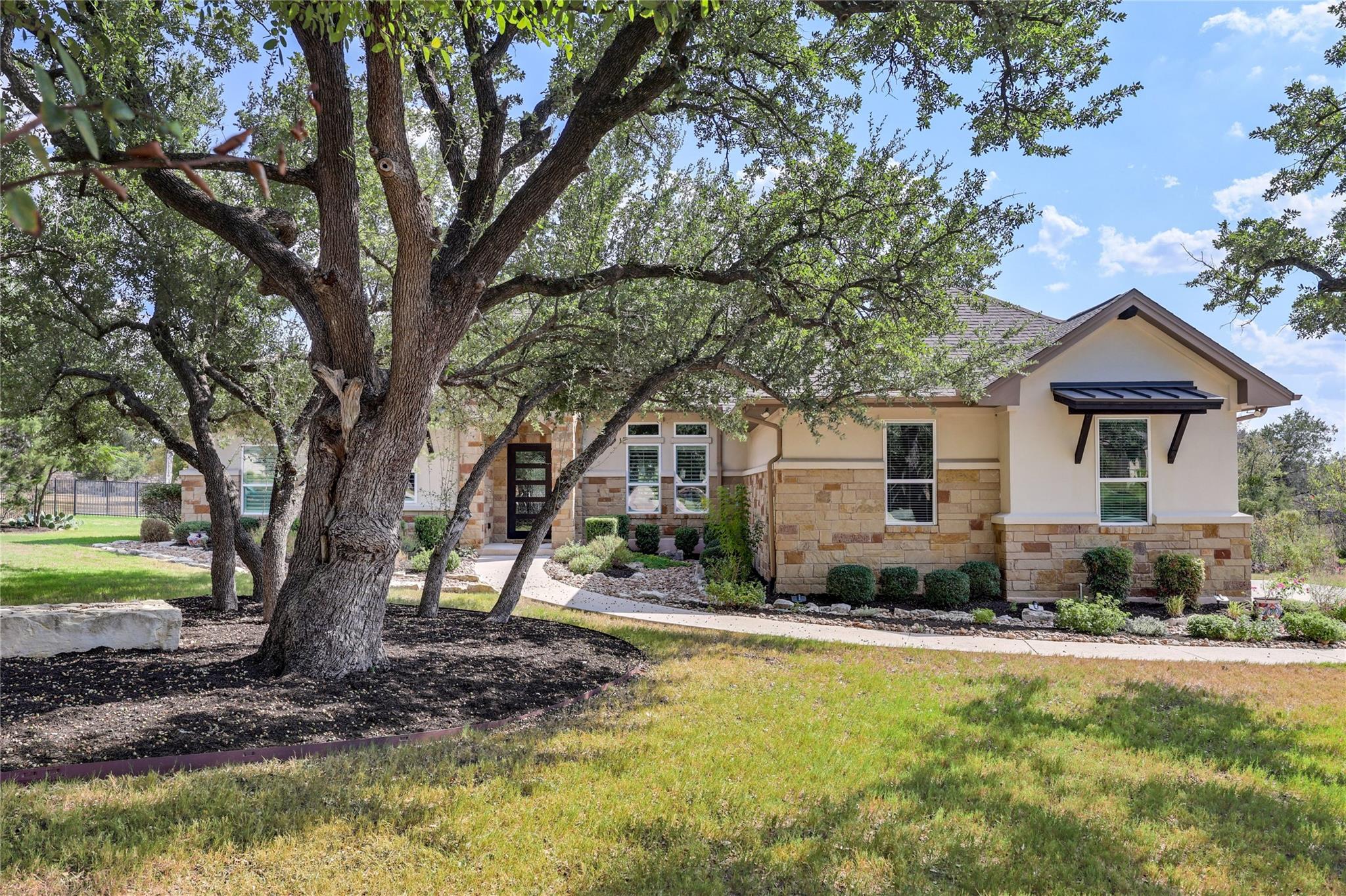 304 Aldea Cv Property Photo 1