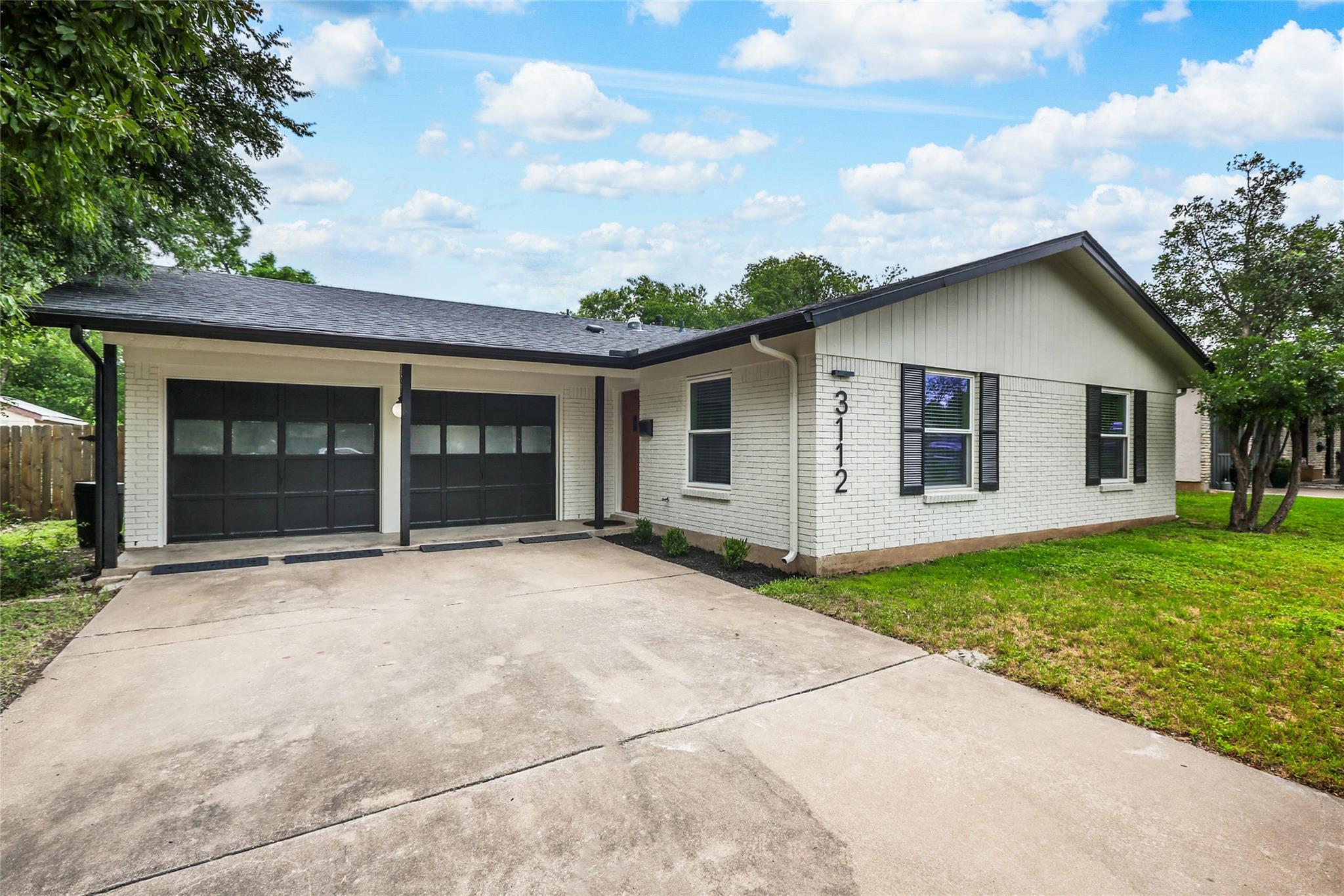 3112 Crosscreek Dr Property Photo 1