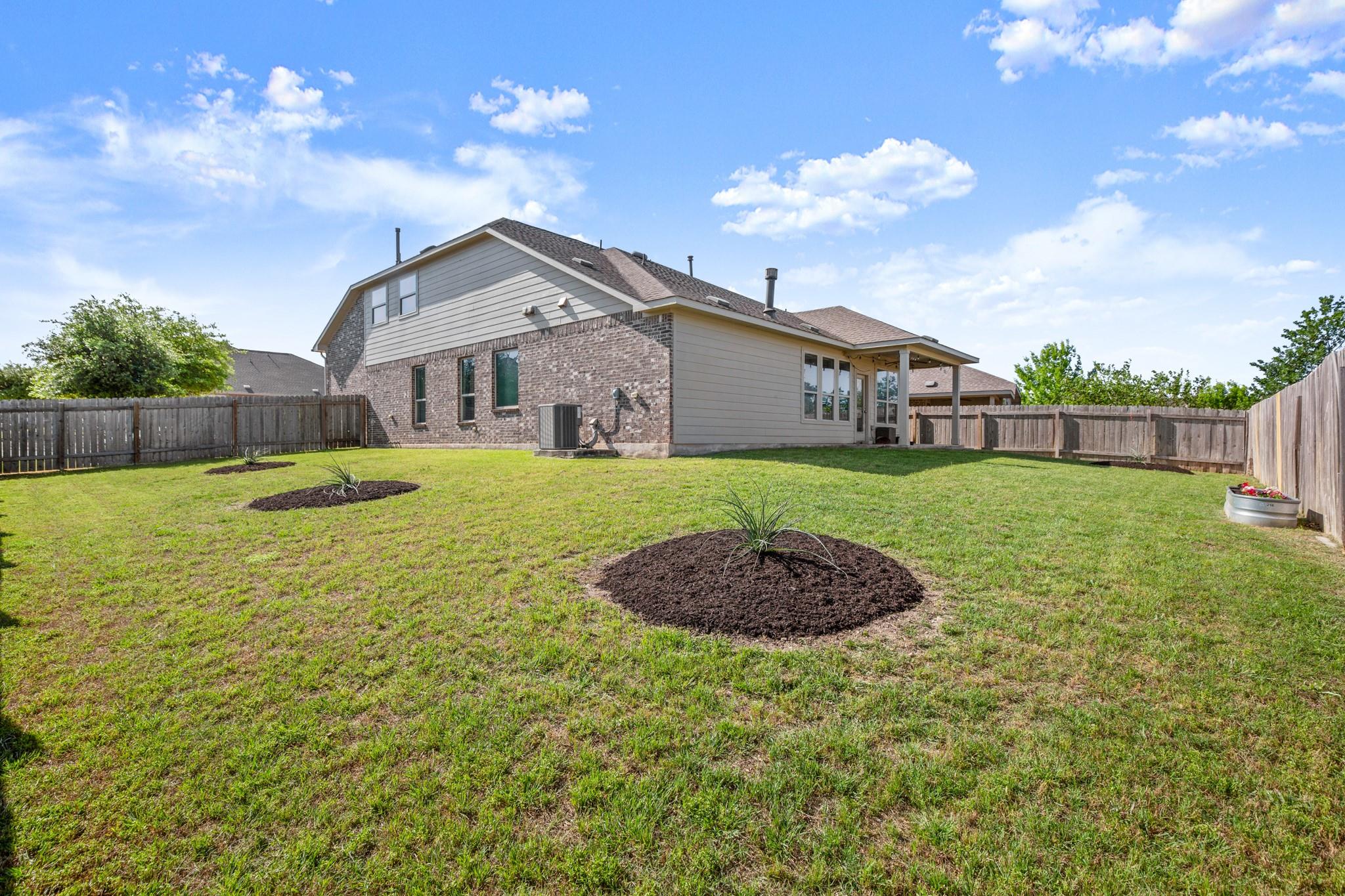 12200 Chalco St Property Photo 2