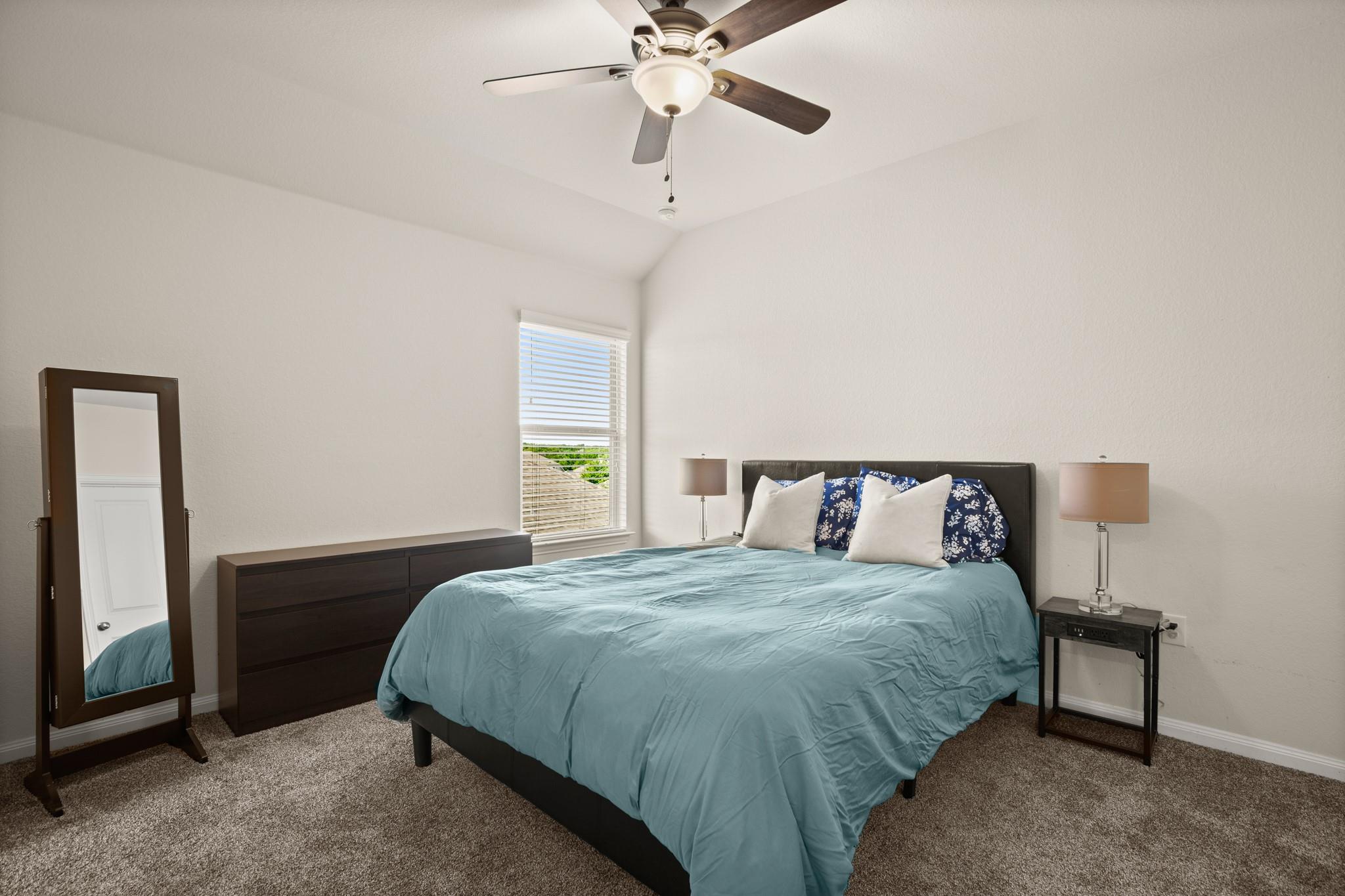 12200 Chalco St Property Photo 29