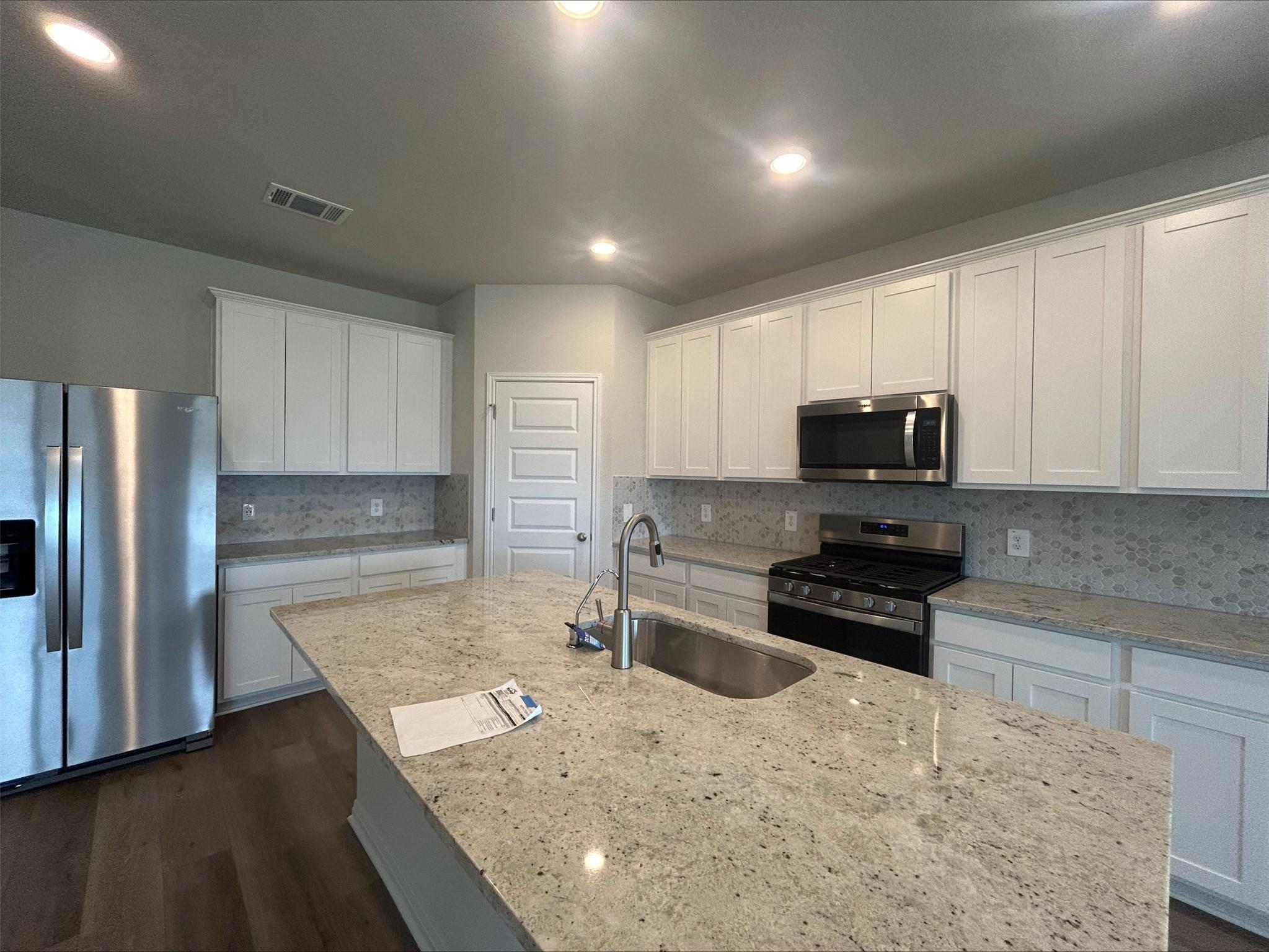 17121 Loch Rd Property Photo 8