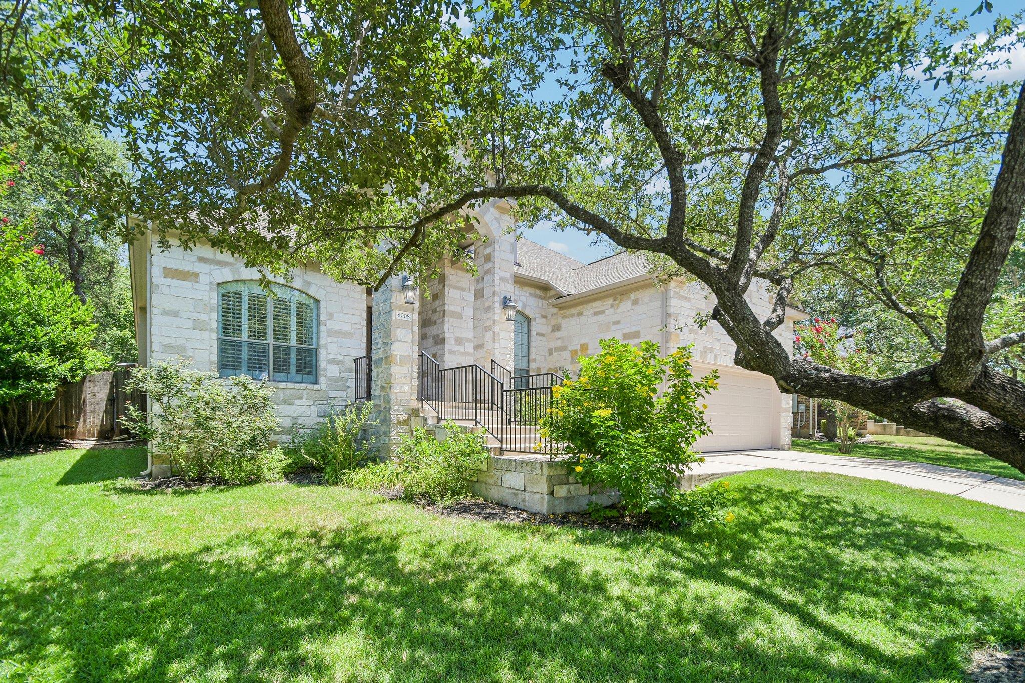 8008 Ladera Verde Dr Property Photo 1