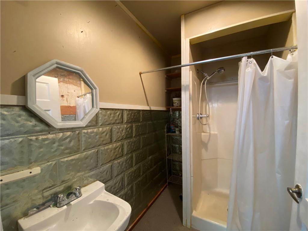 202 N Commerce St Property Photo 12