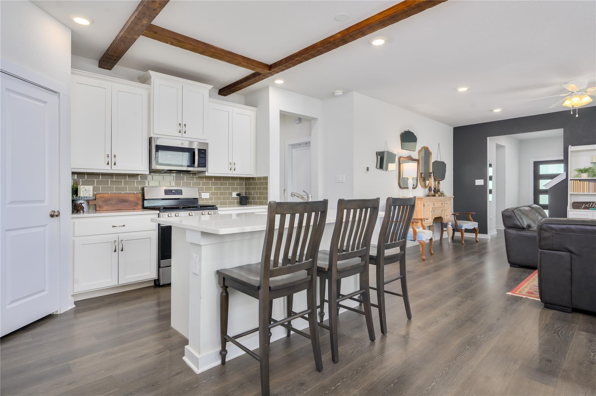 208 Garner Dr Property Photo 5