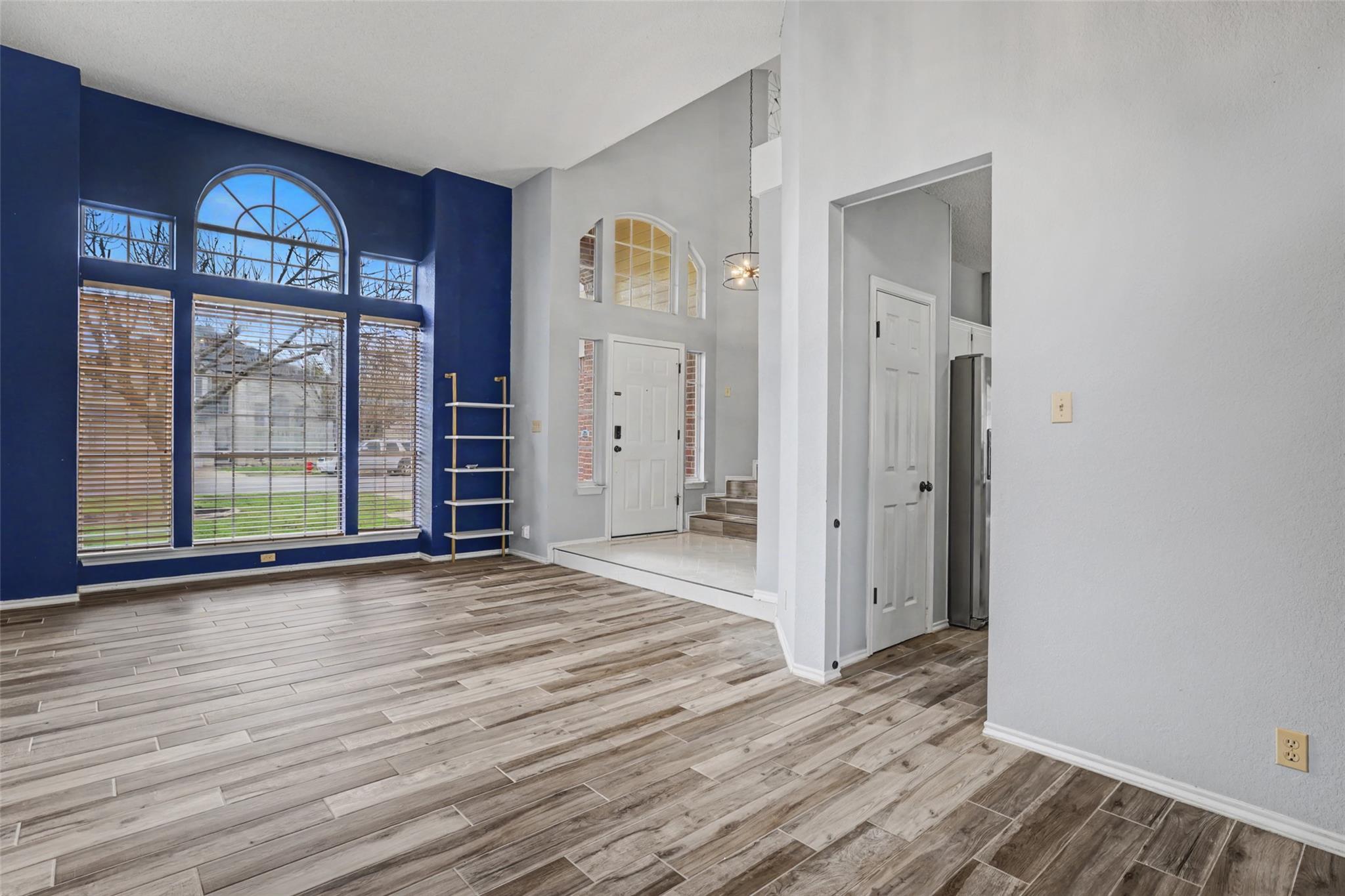 2721 Little Elm Trl Property Photo 9