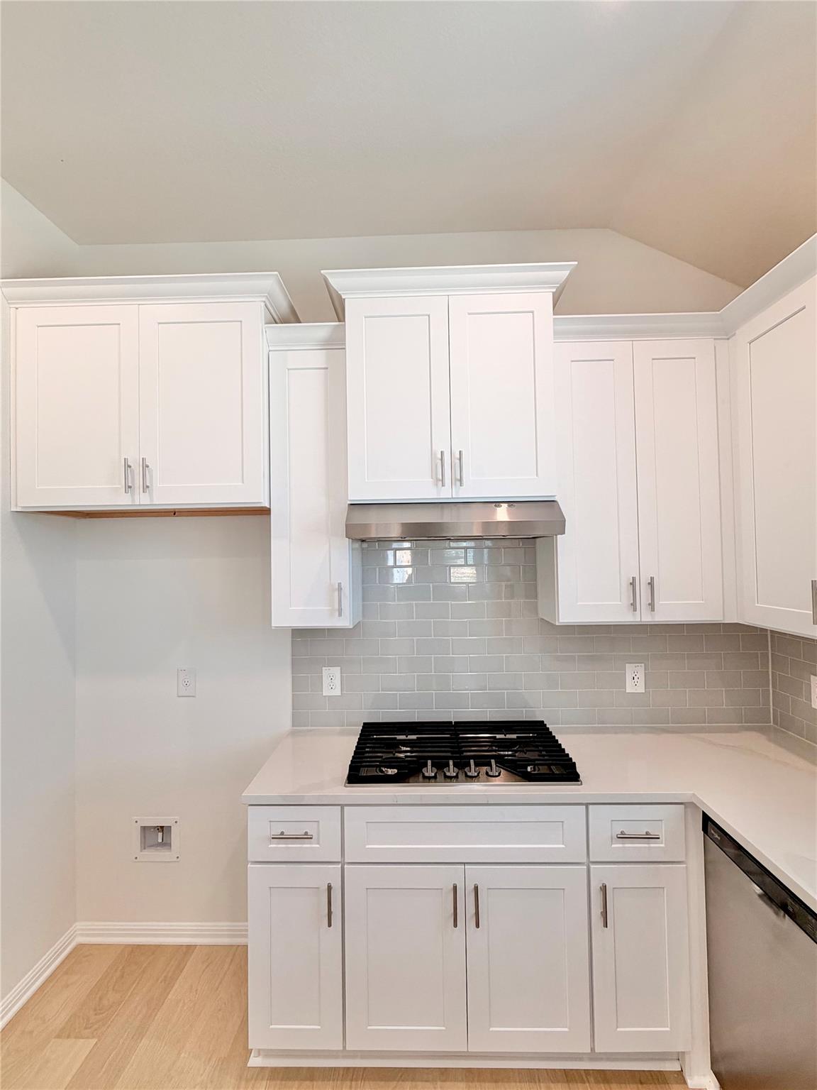 6191 Marsh Ln Property Photo 3