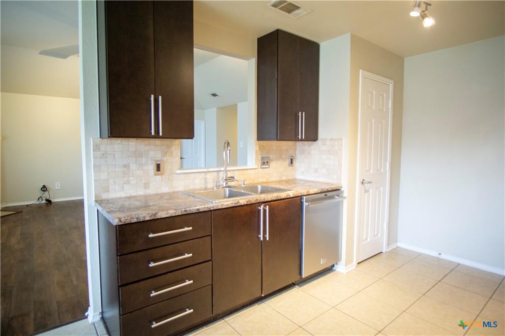 1809 Herndon Dr Property Photo 13