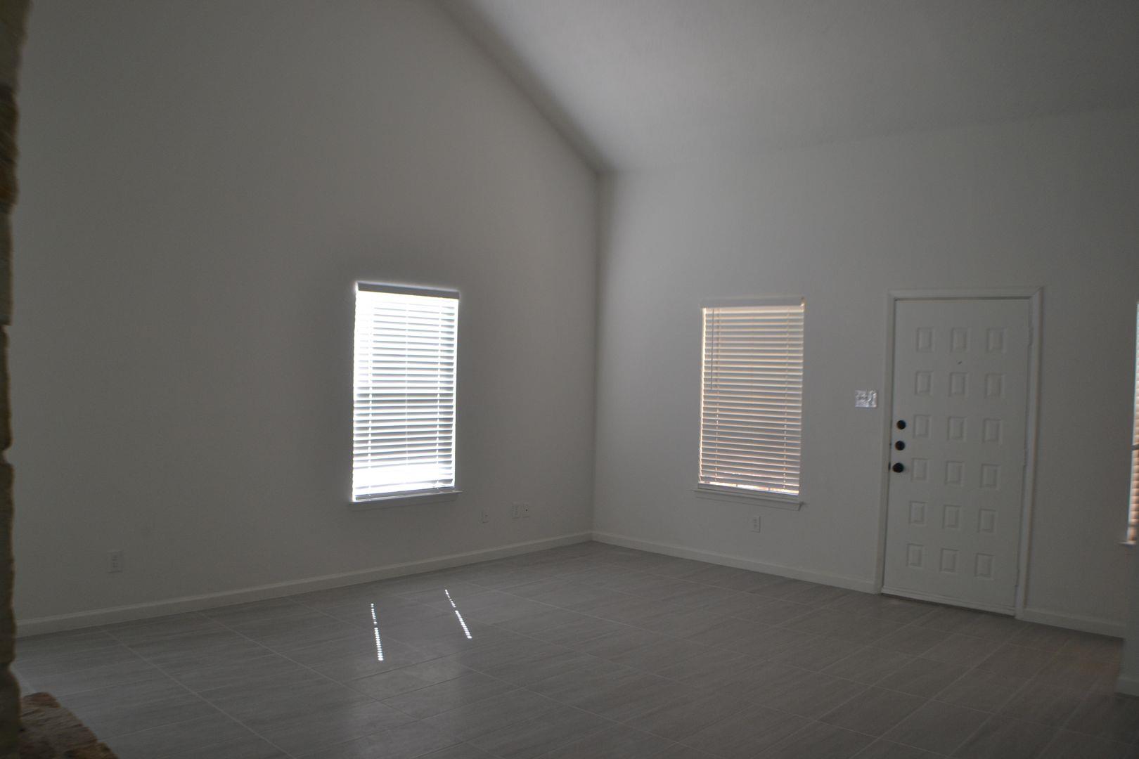 4506 Adelphi Ln Property Photo 3