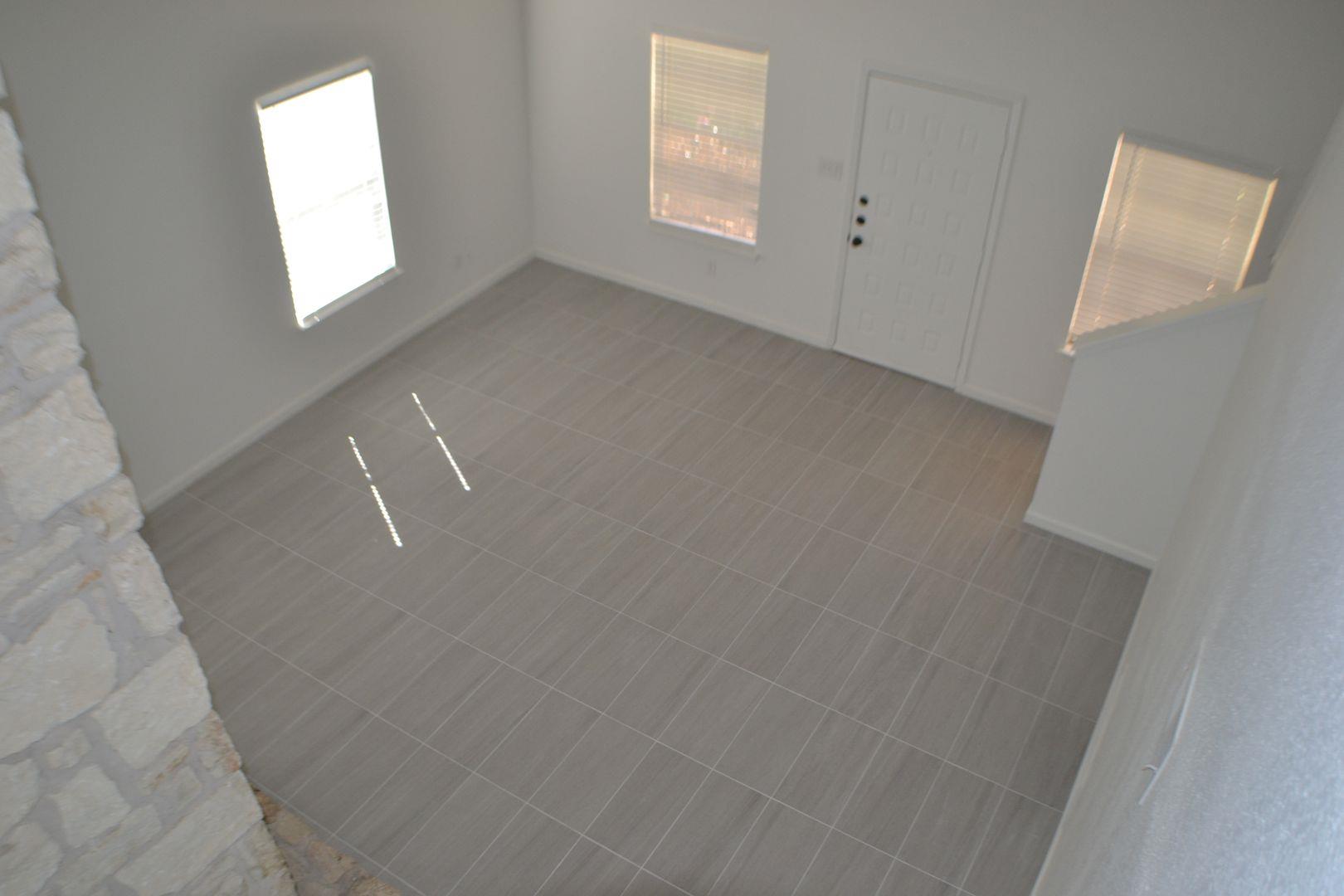 4506 Adelphi Ln Property Photo 4