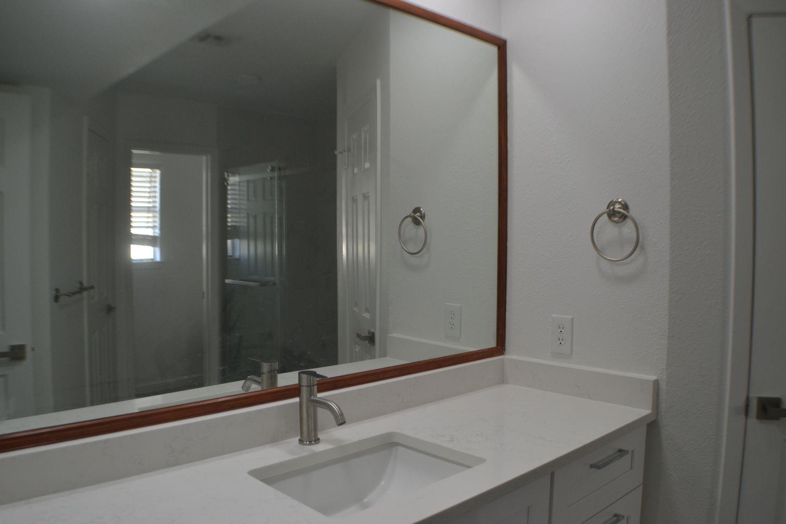 4506 Adelphi Ln Property Photo 9