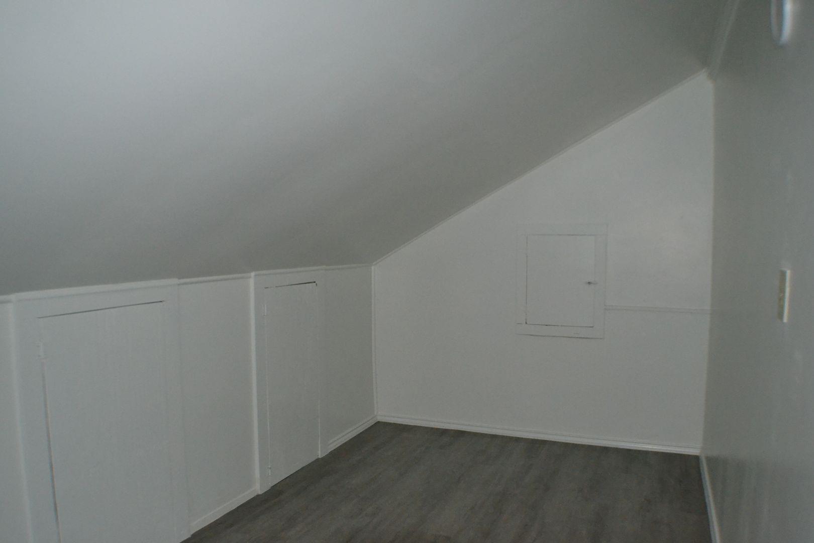 4506 Adelphi Ln Property Photo 11