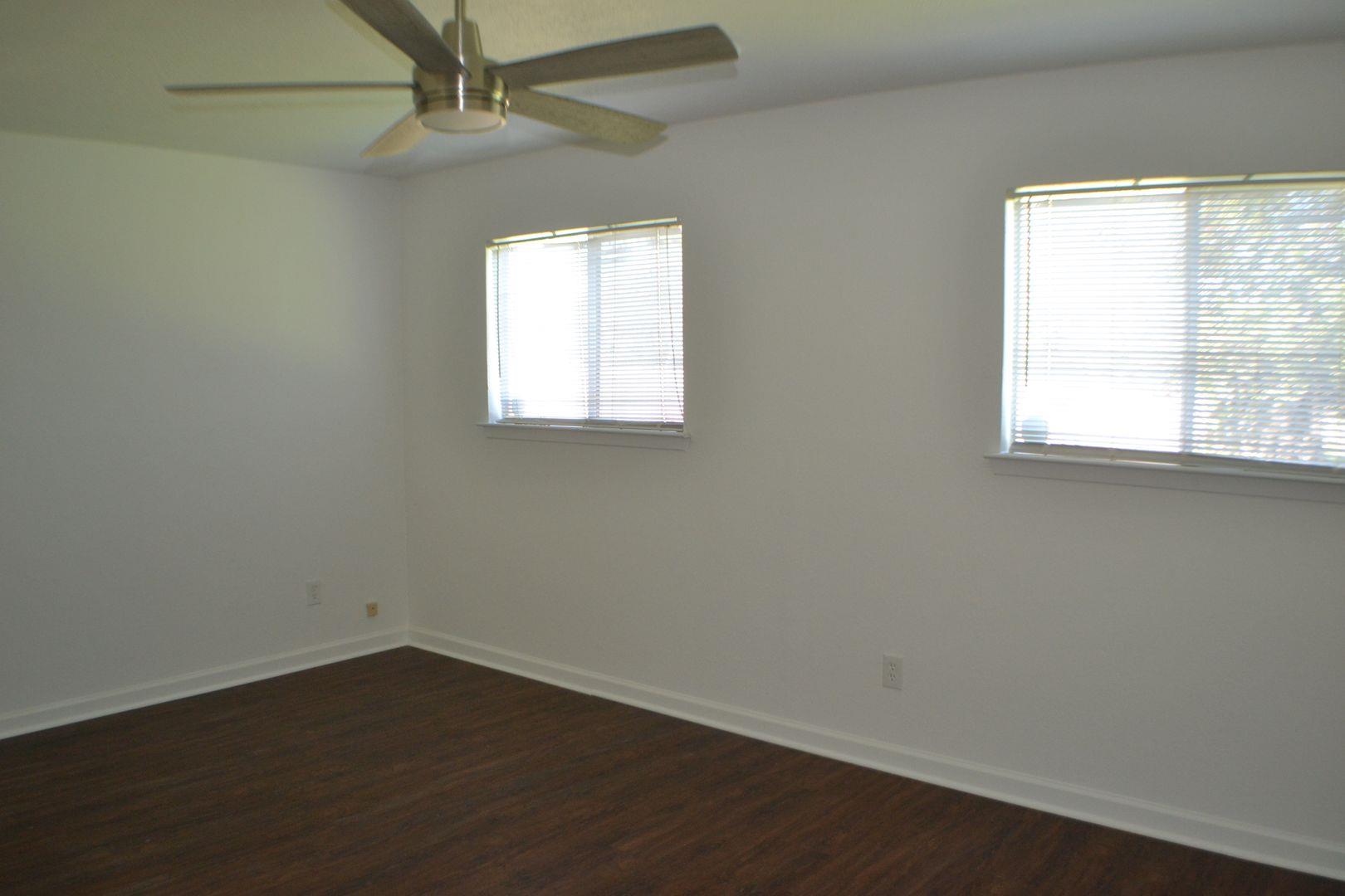 4506 Adelphi Ln Property Photo 12