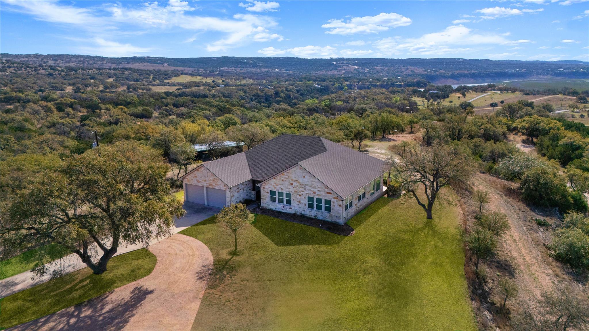 28701 Valley Rd Property Photo
