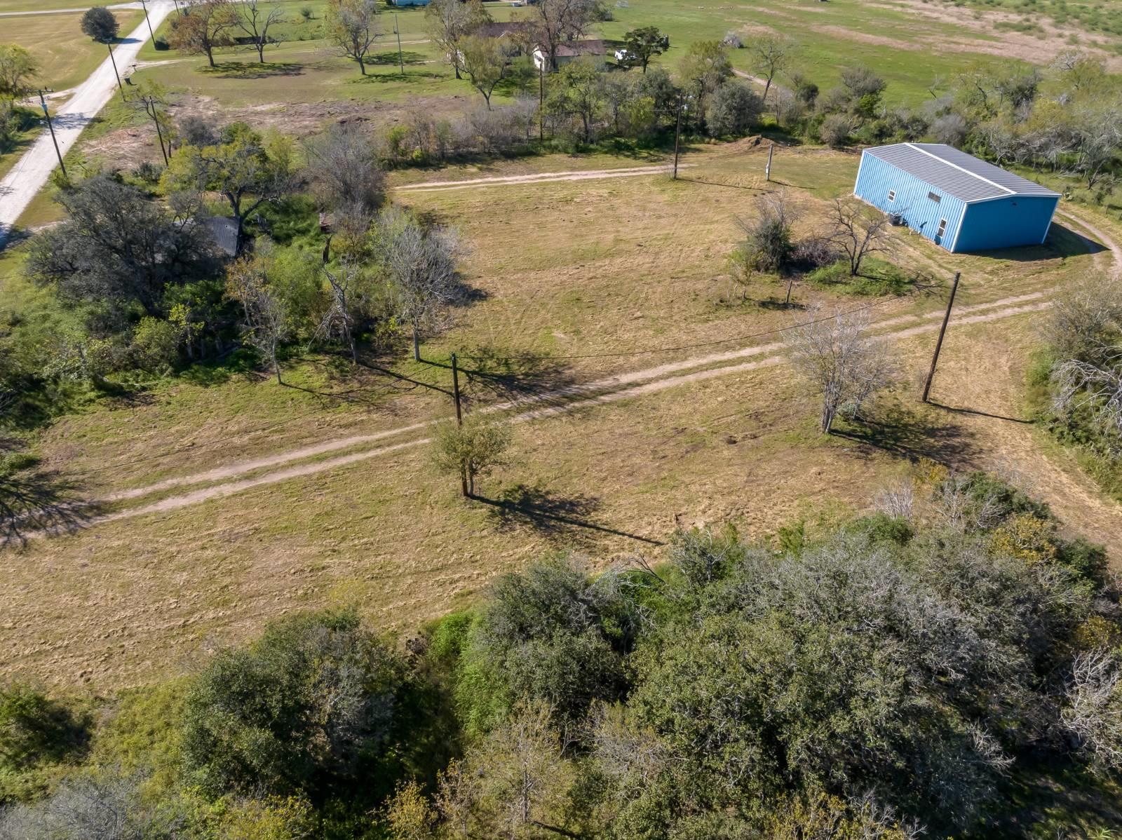304 E 9th None Property Photo 1