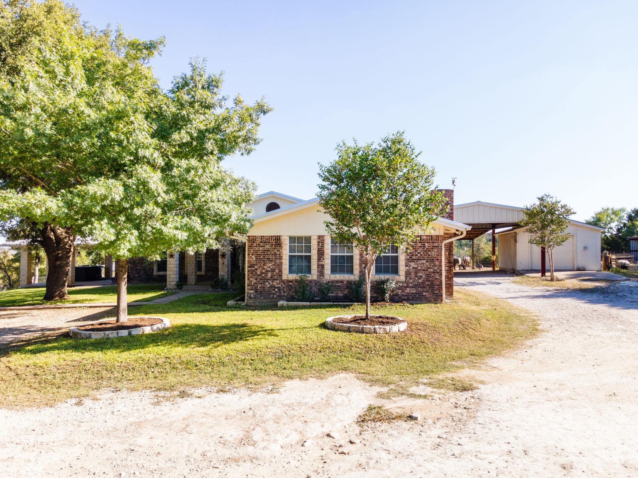 207 County Road 4492 None Property Photo 1