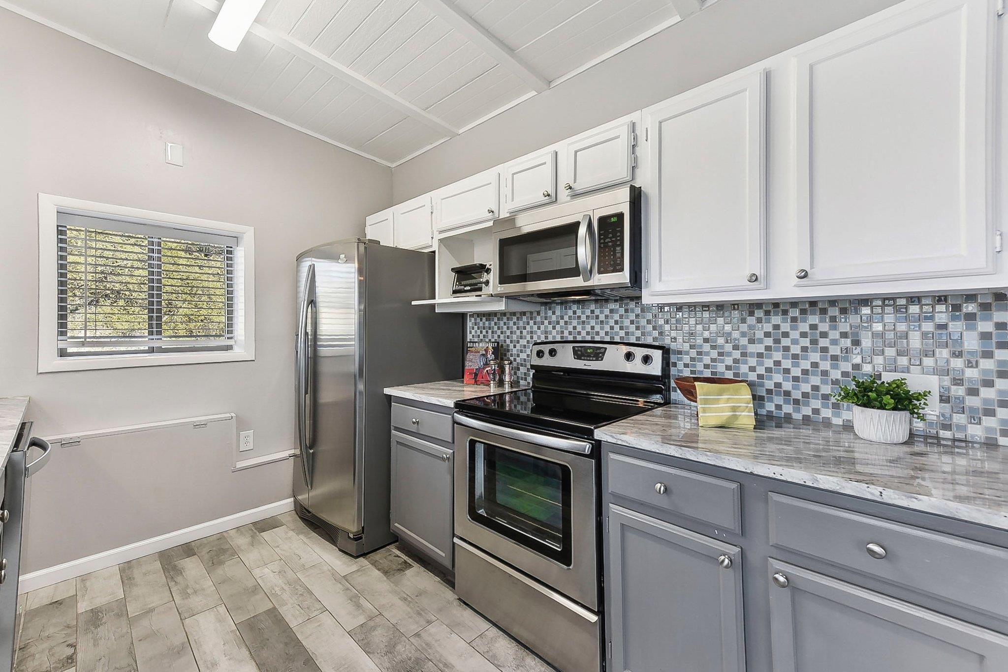 7067 Comanche Trl Property Photo 21