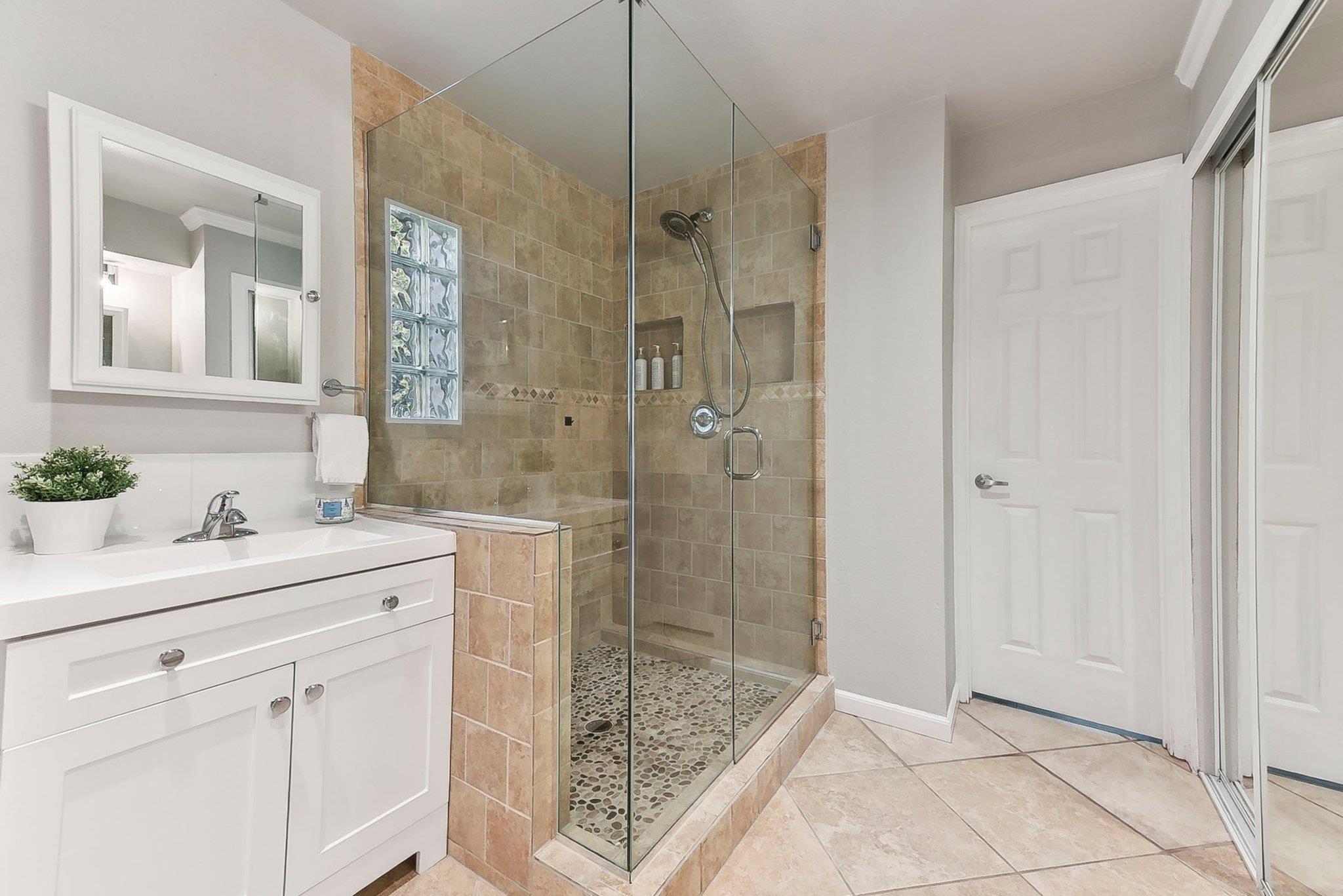 7067 Comanche Trl Property Photo 25
